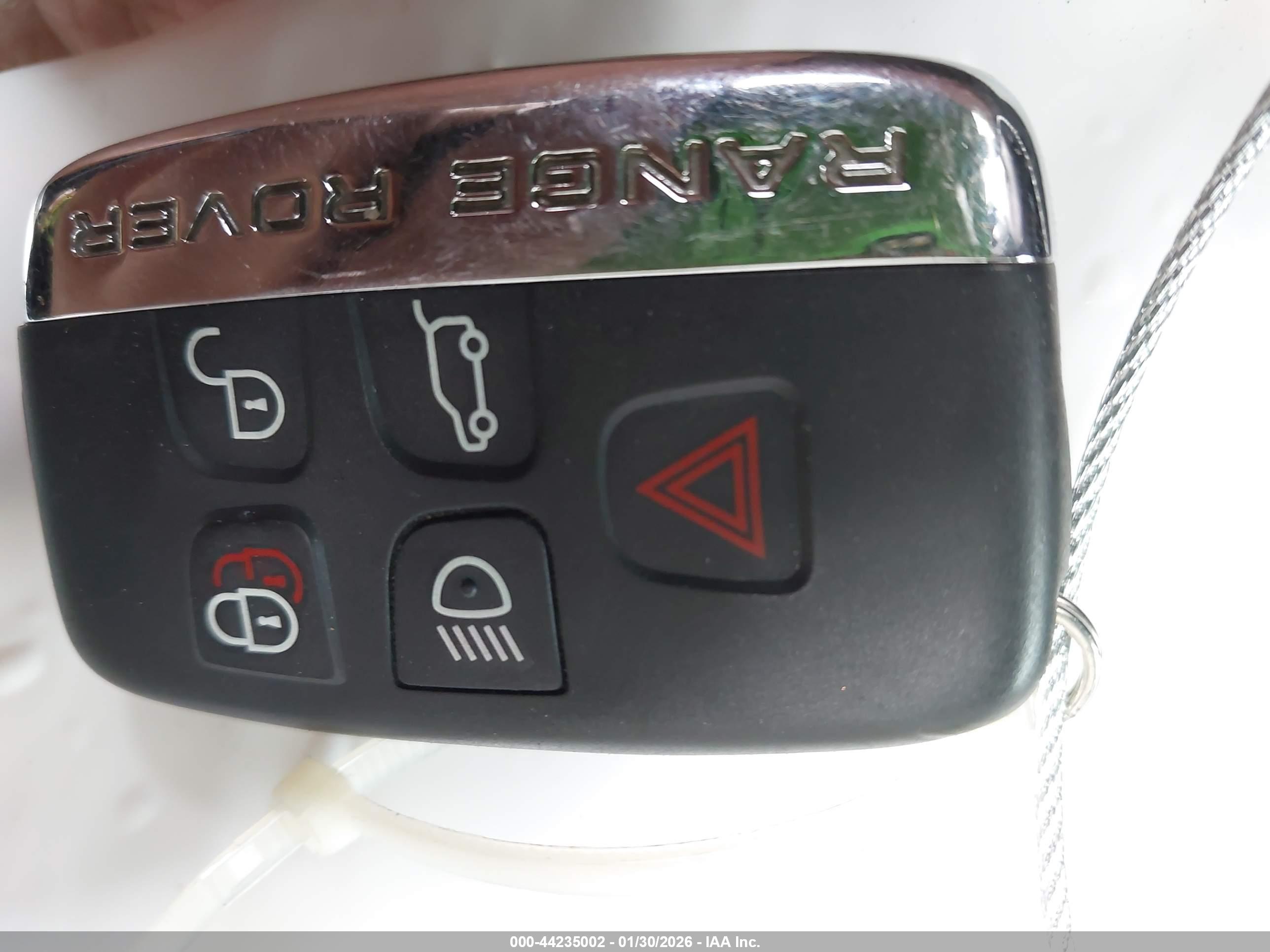 LAND ROVER image 11