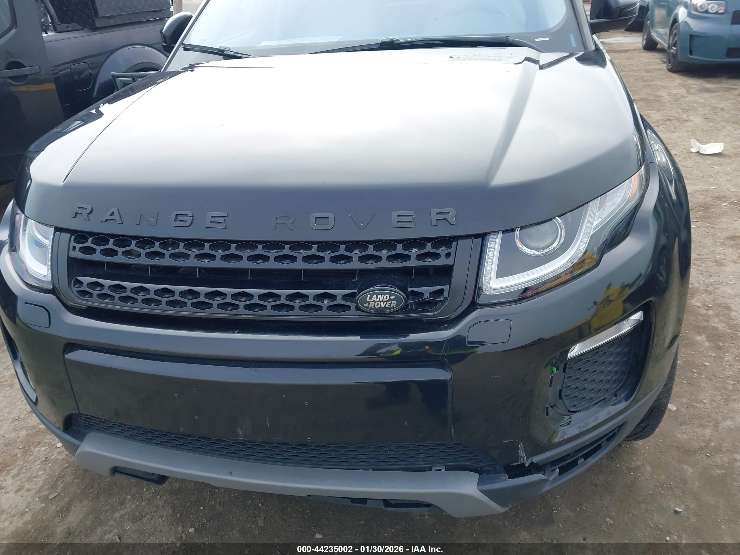 LAND ROVER image 6