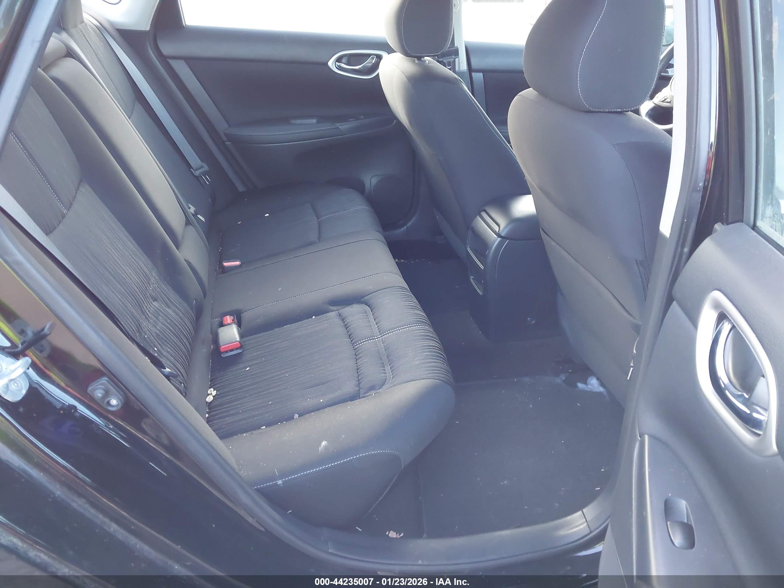 NISSAN SENTRA image 8