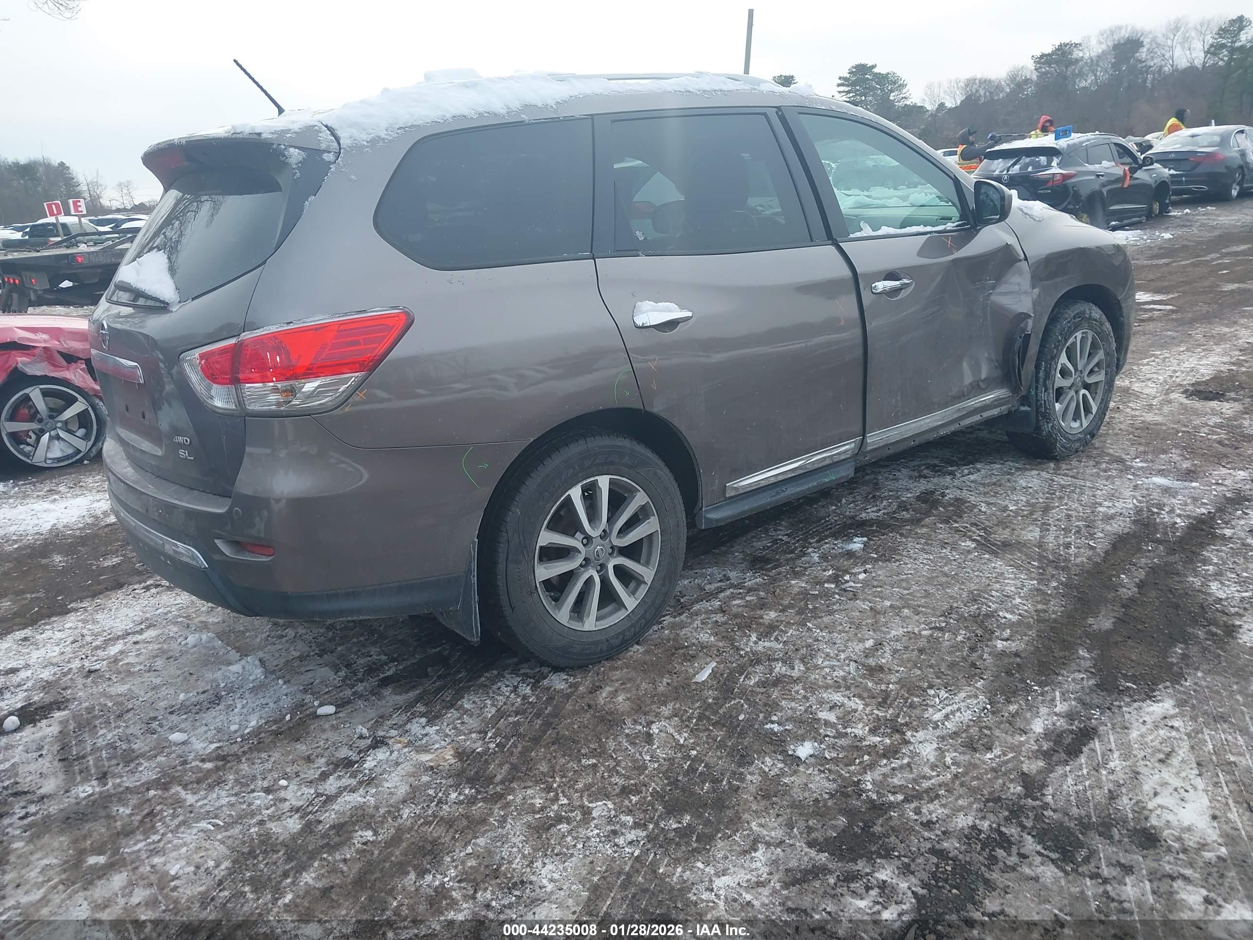 NISSAN PATHFINDER image 4