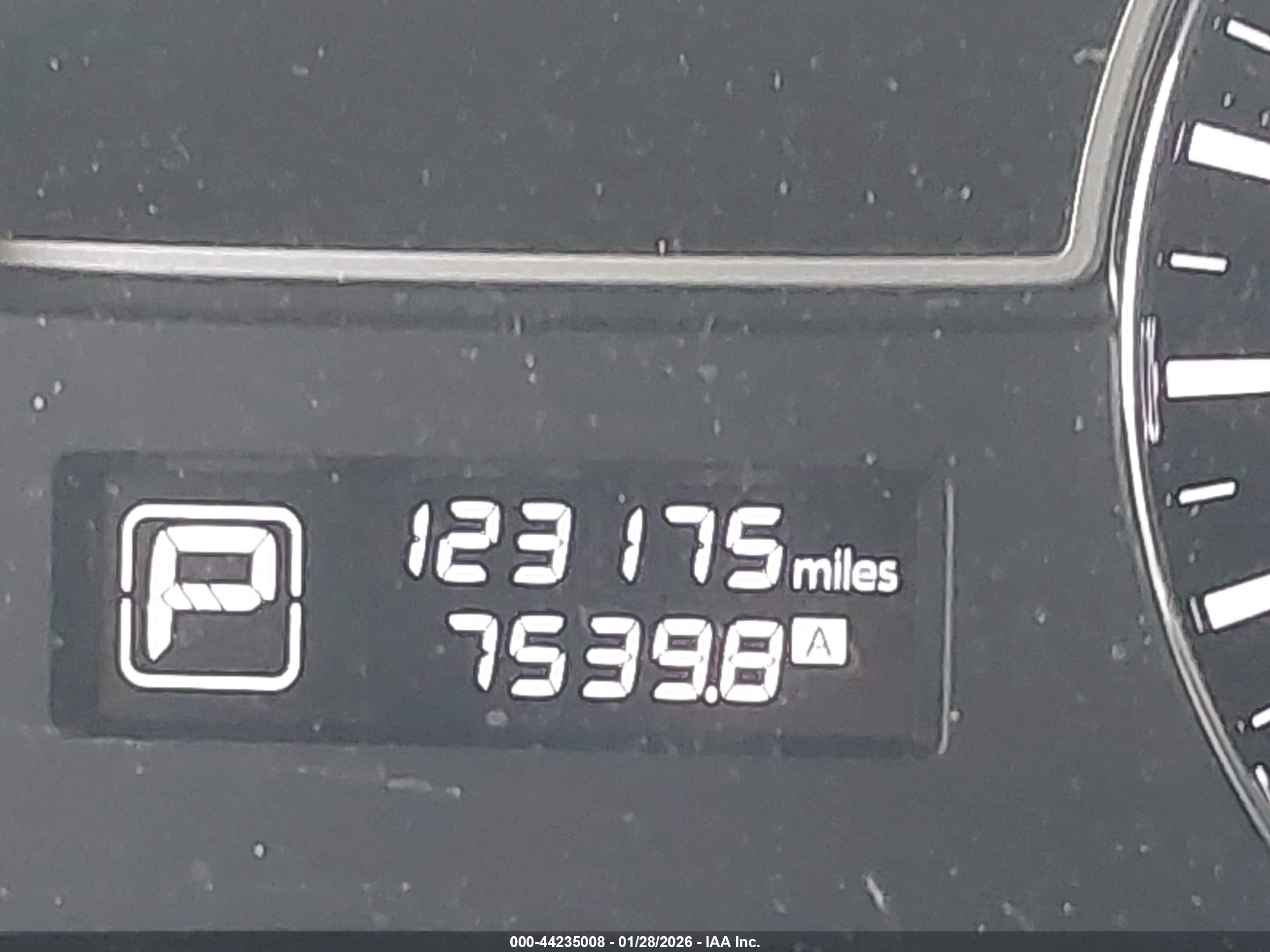 NISSAN PATHFINDER image 7
