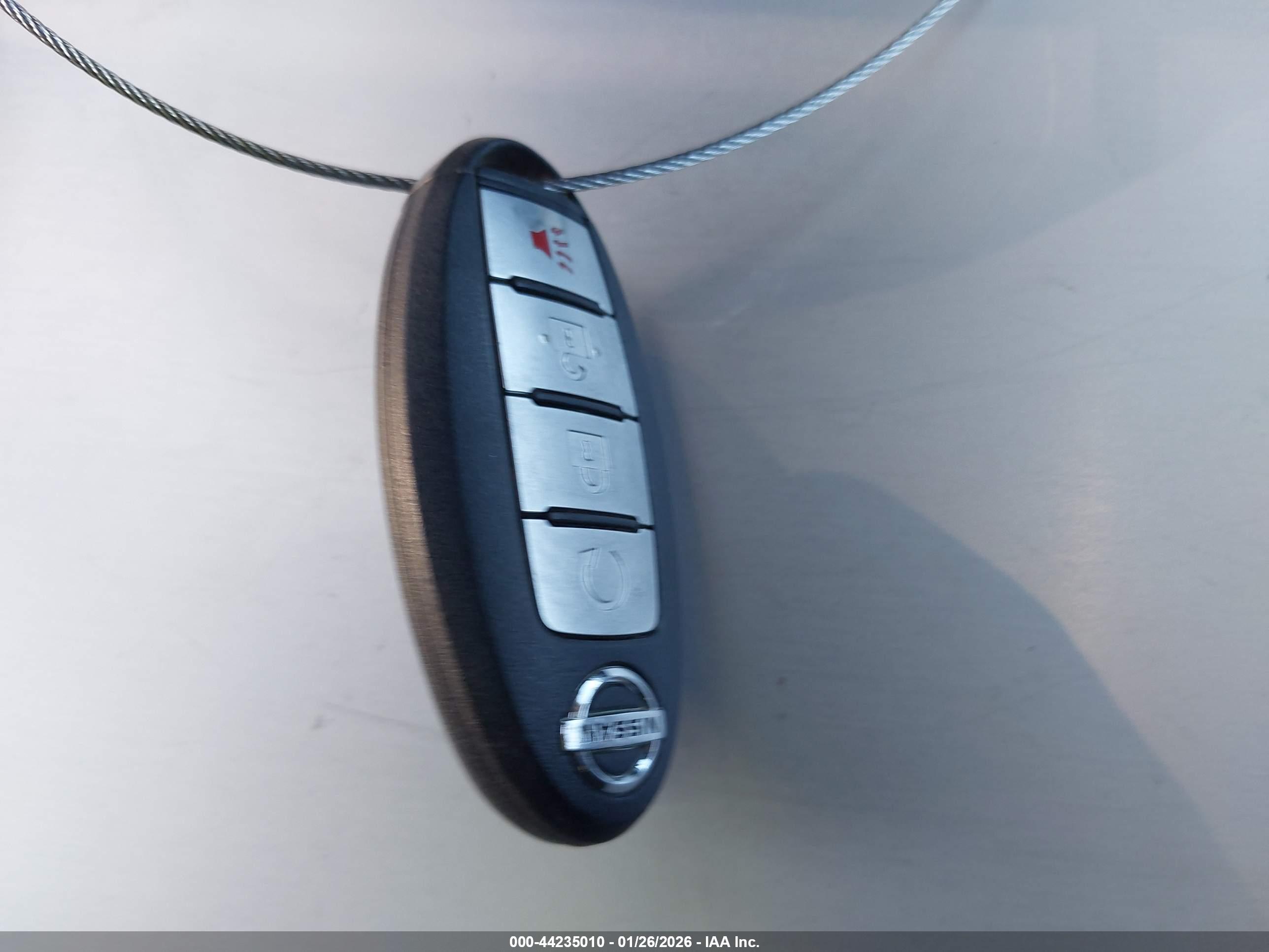 NISSAN ROGUE image 11