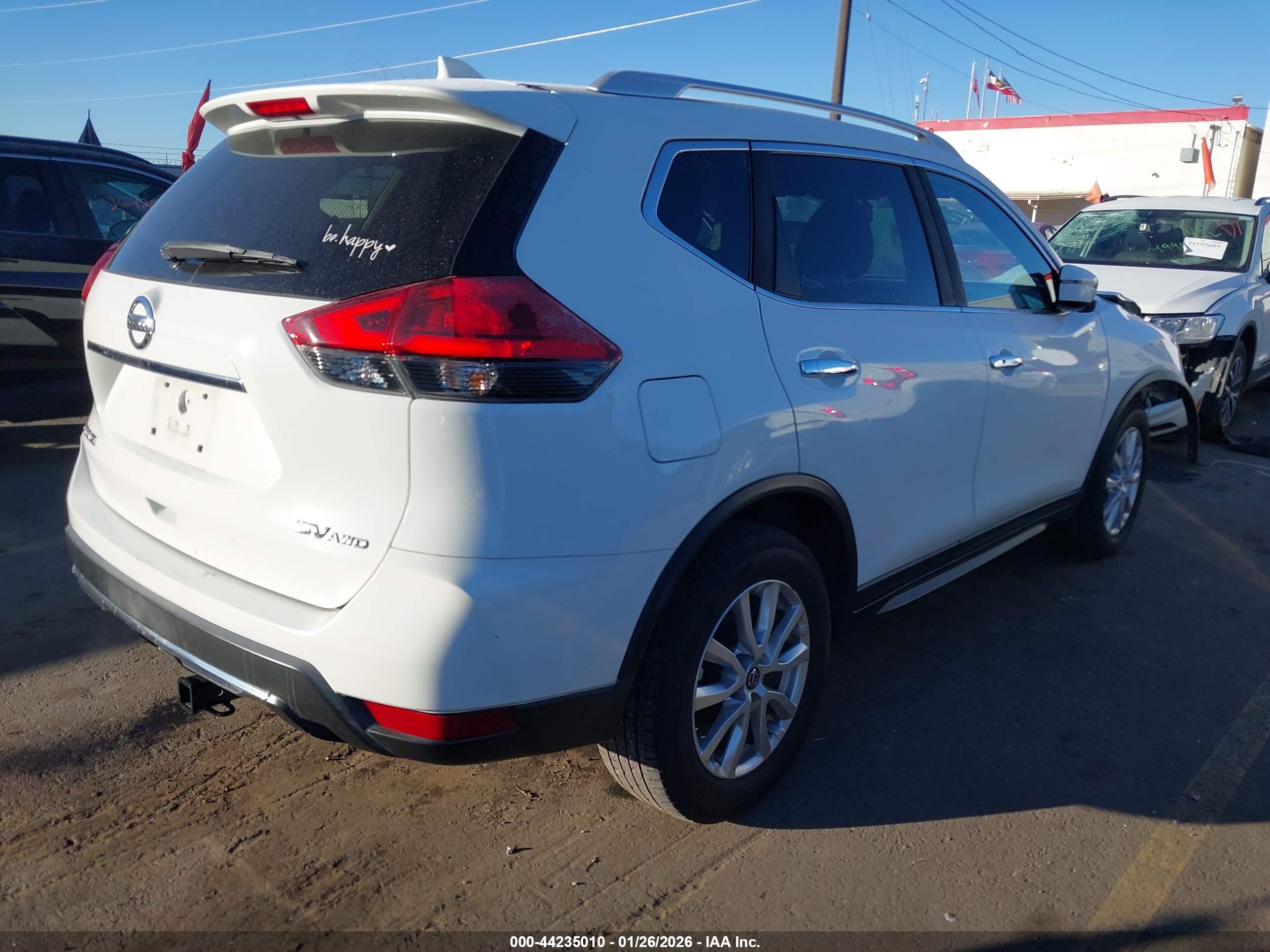 NISSAN ROGUE image 4