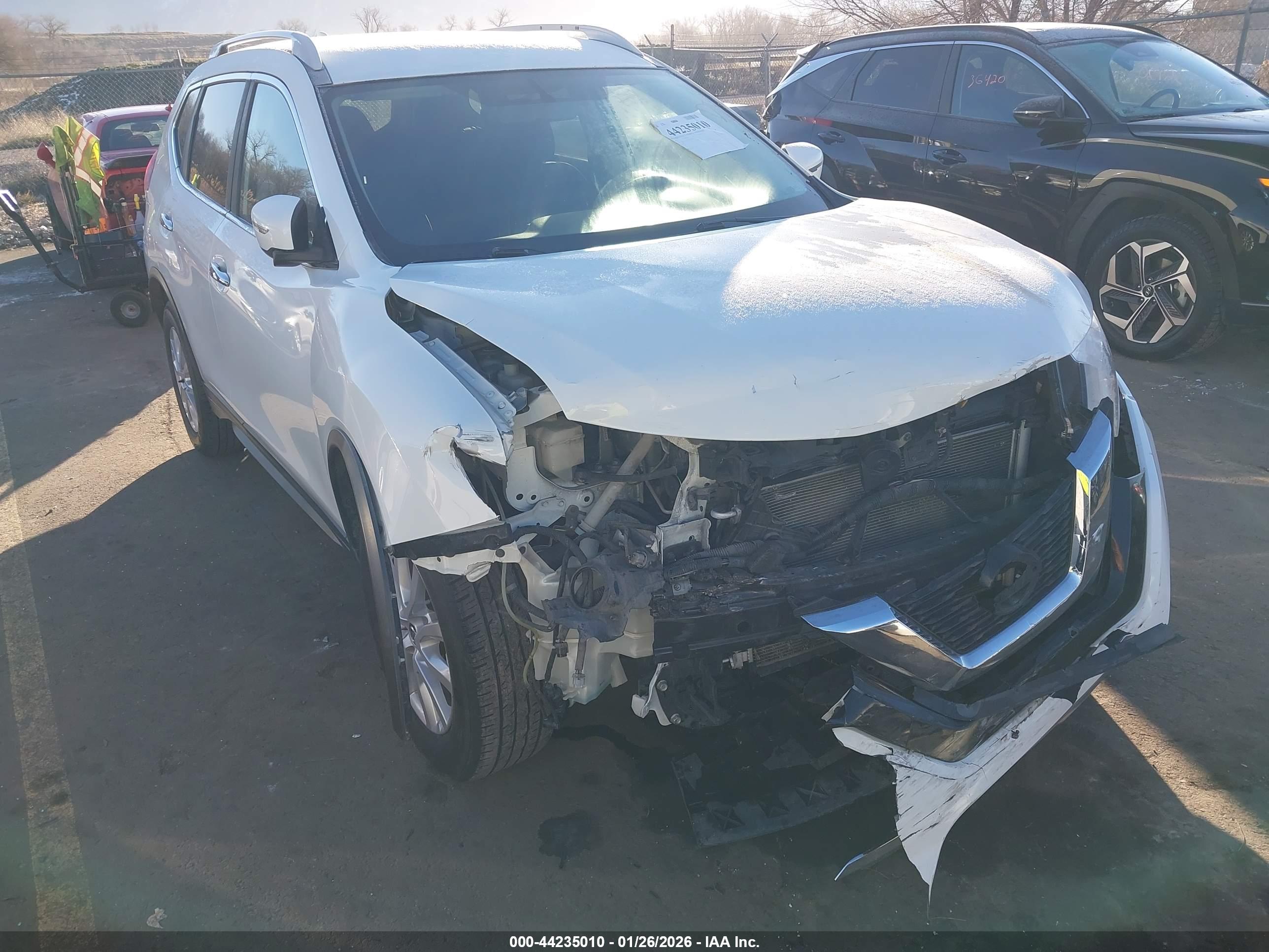 NISSAN ROGUE image 6
