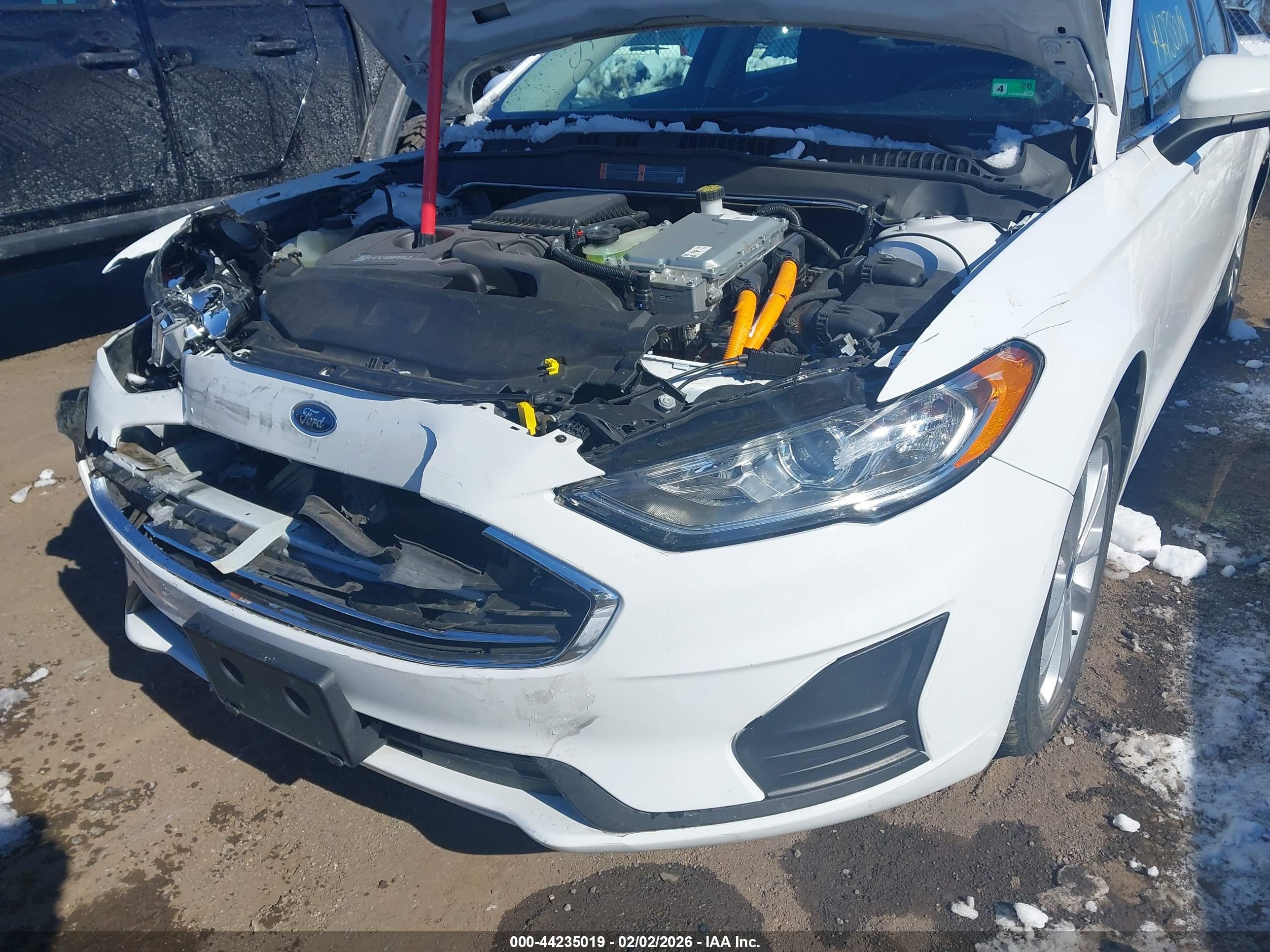 FORD FUSION image 6