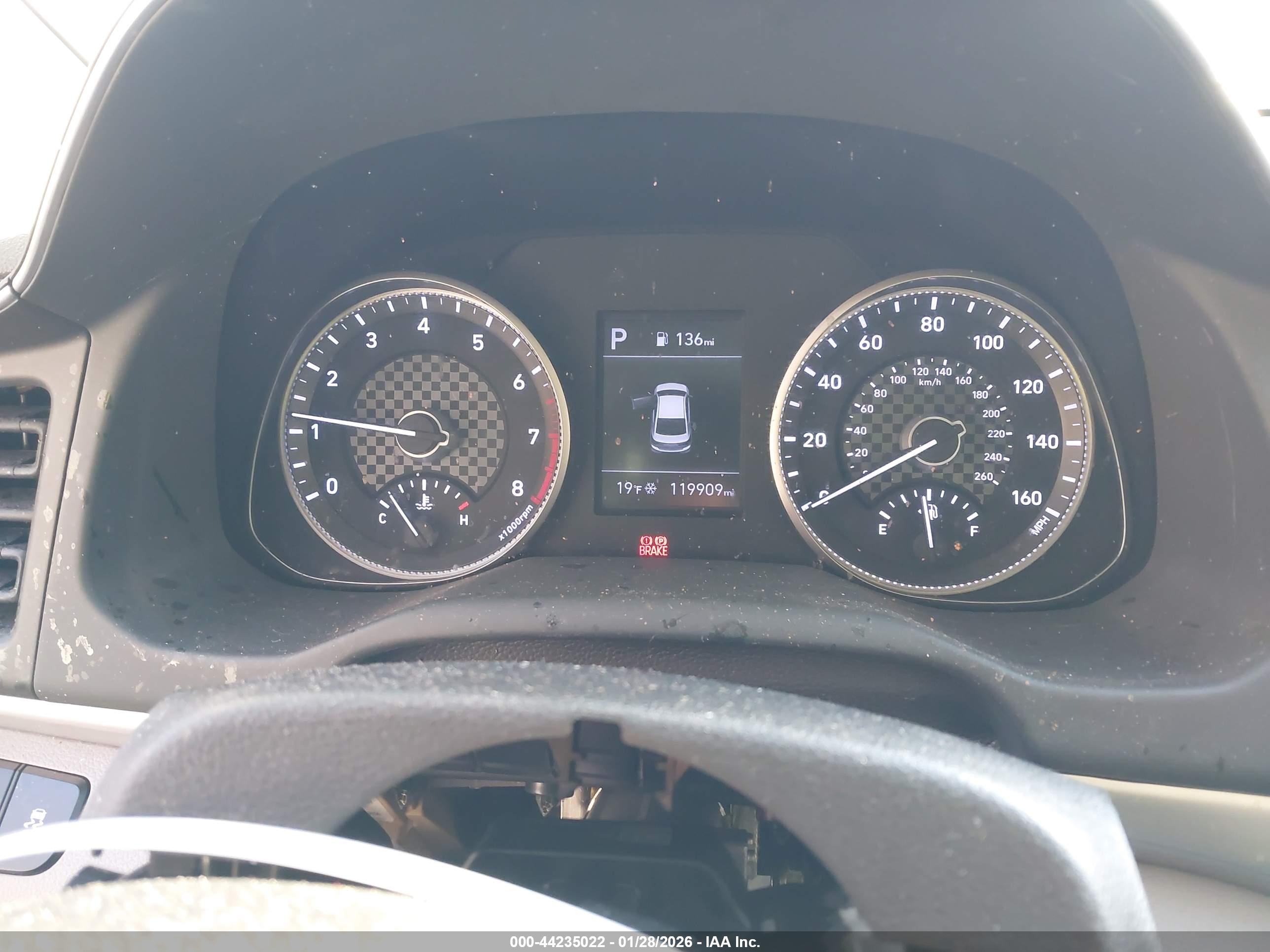 HYUNDAI ELANTRA image 7