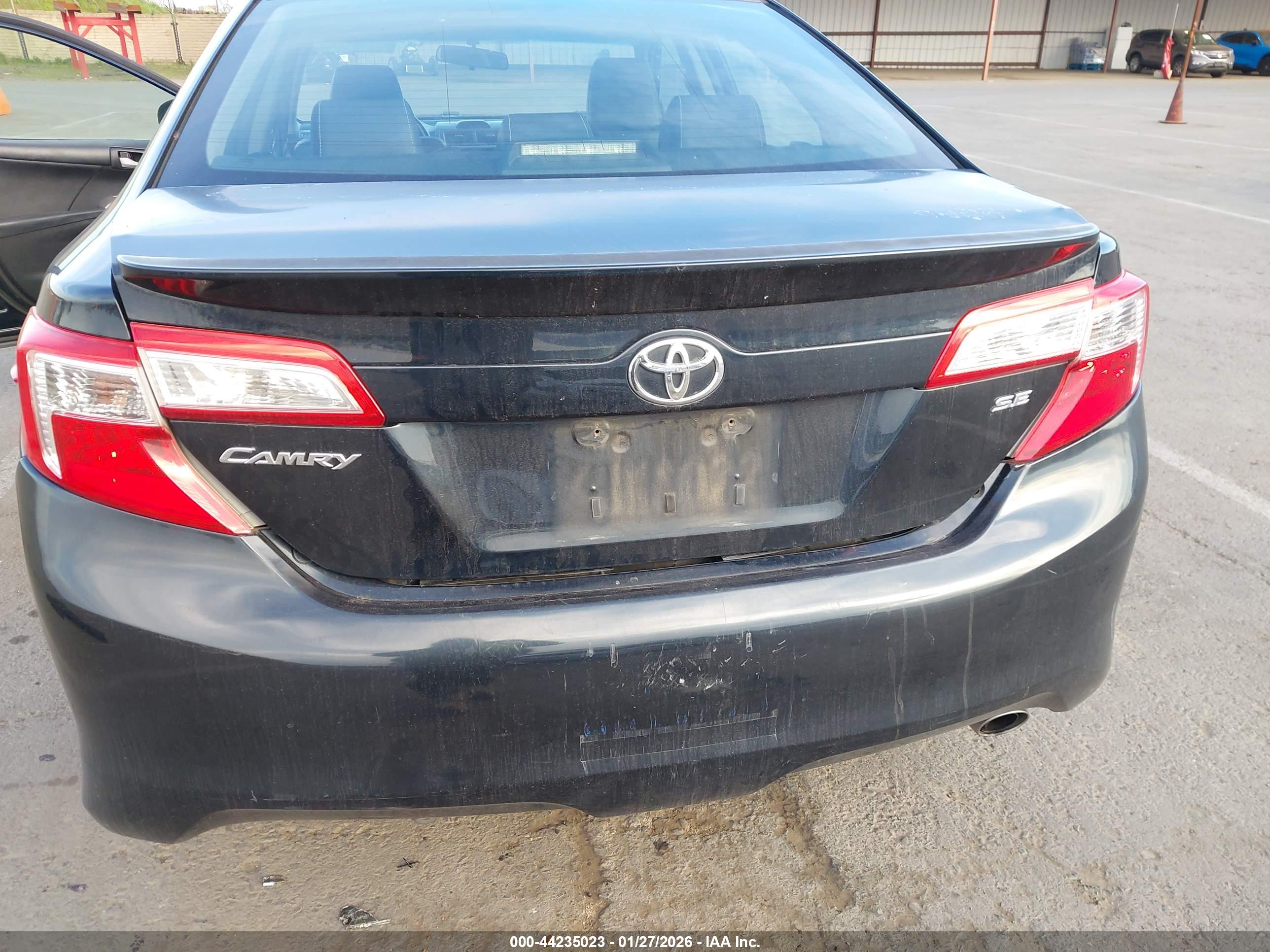 TOYOTA CAMRY image 6