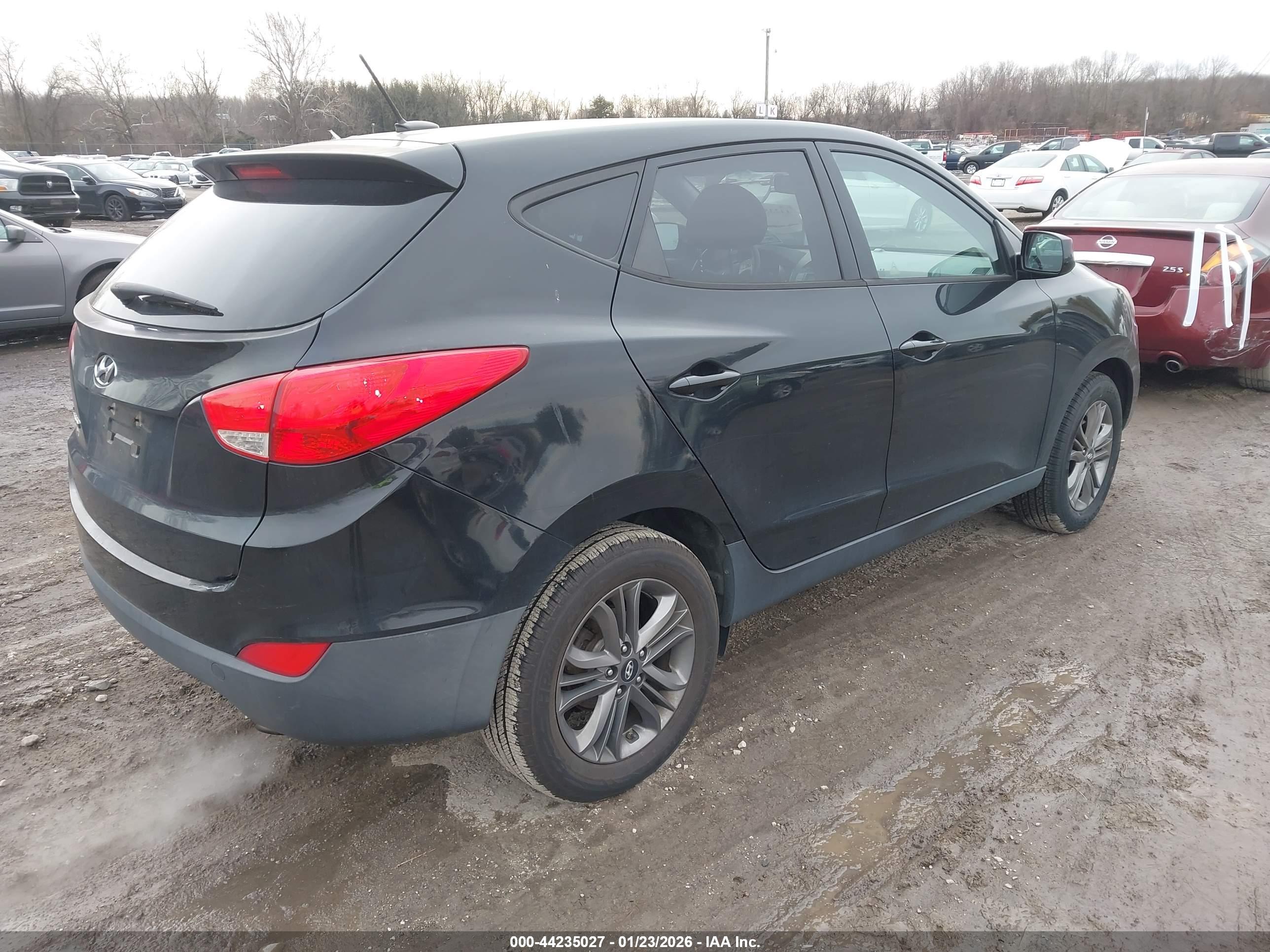 HYUNDAI TUCSON image 4