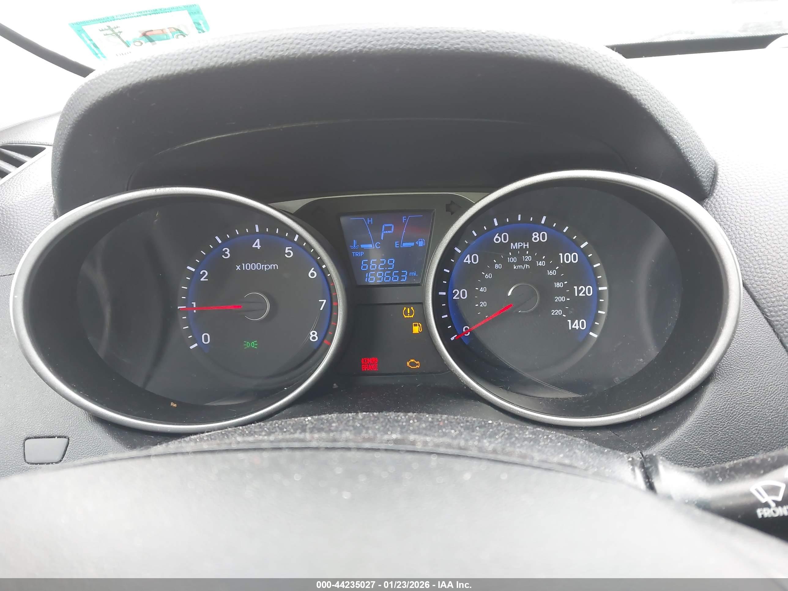 HYUNDAI TUCSON image 7