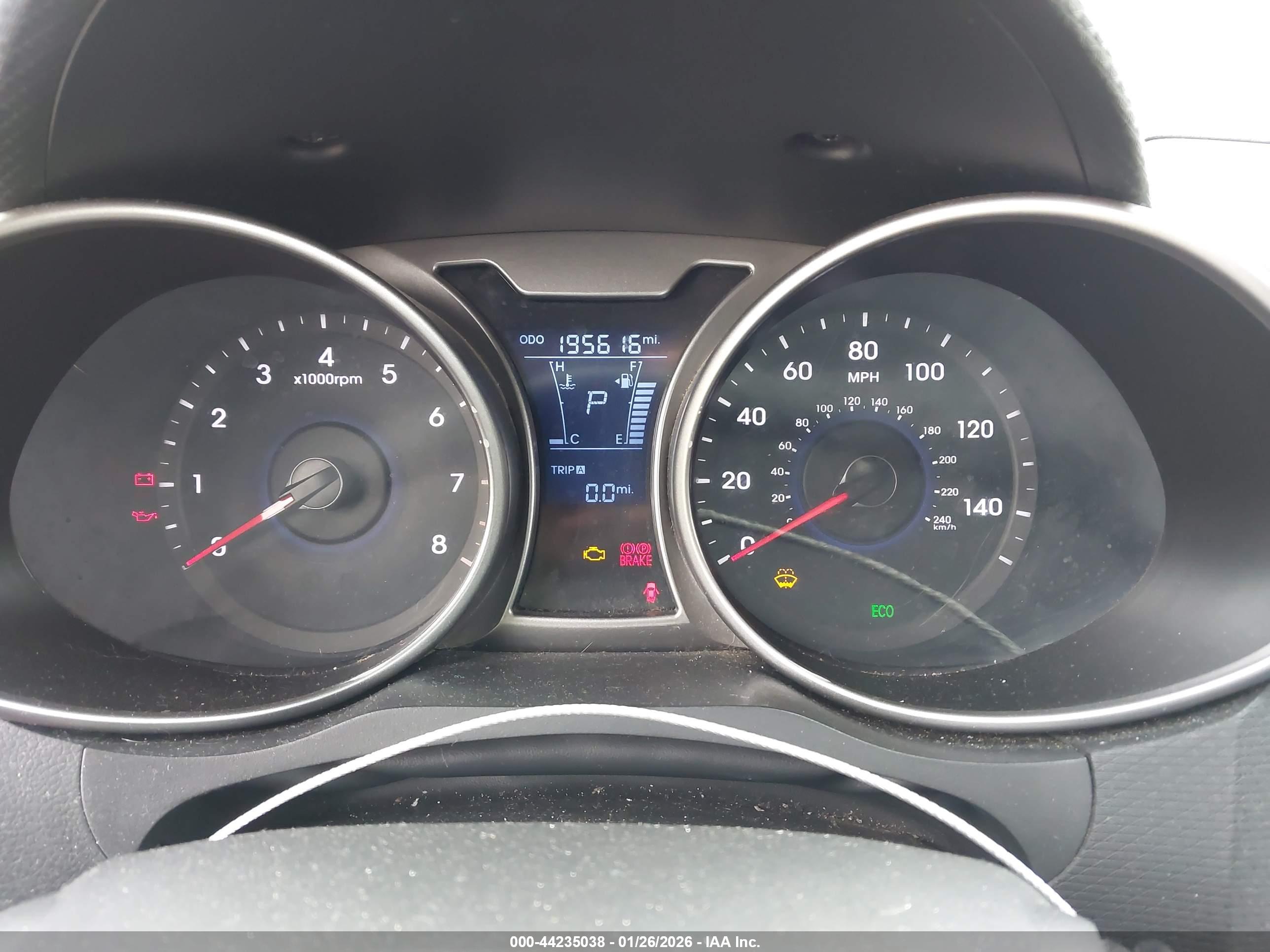 HYUNDAI VELOSTER image 7
