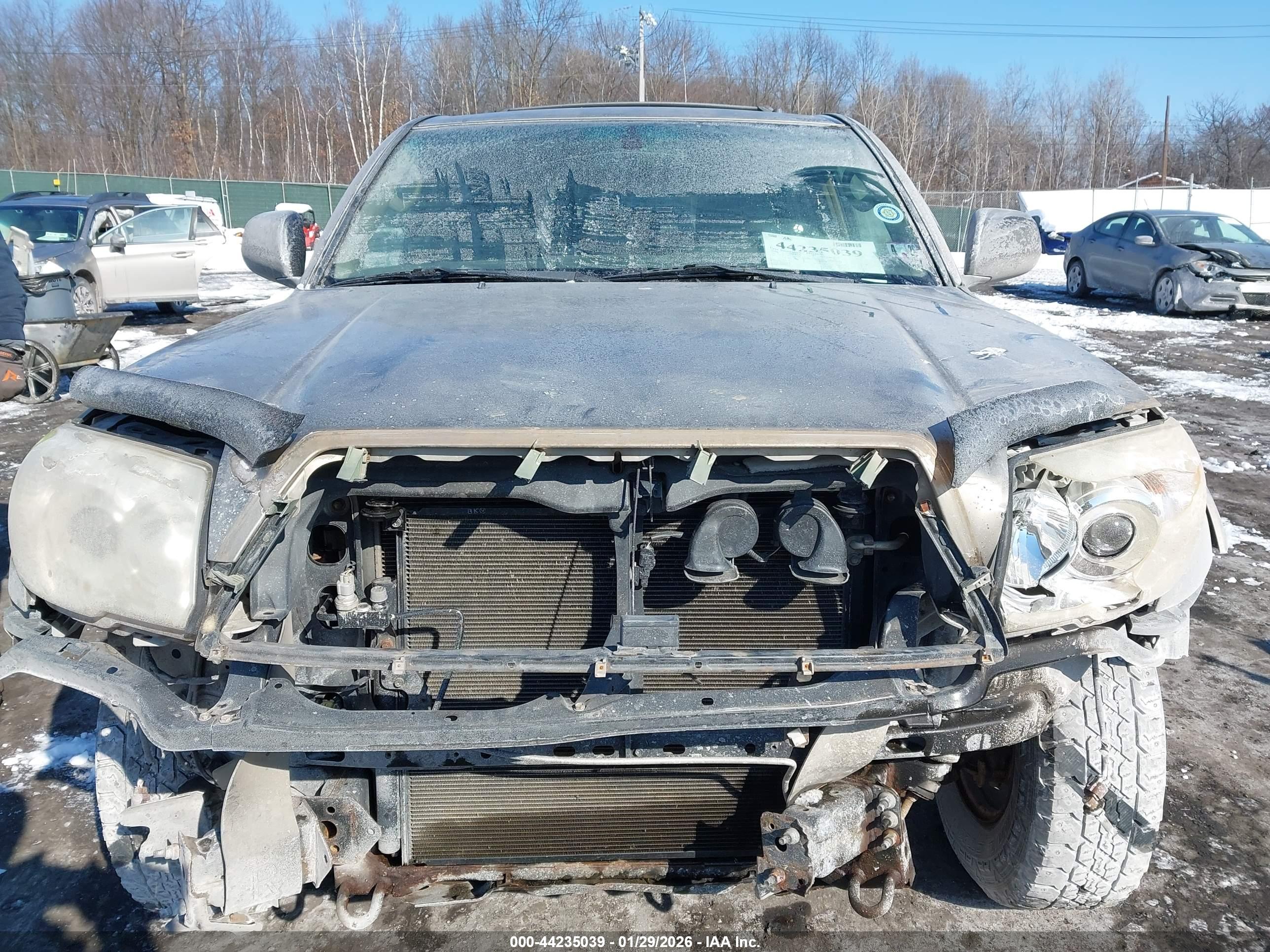 TOYOTA 4RUNNER image 6