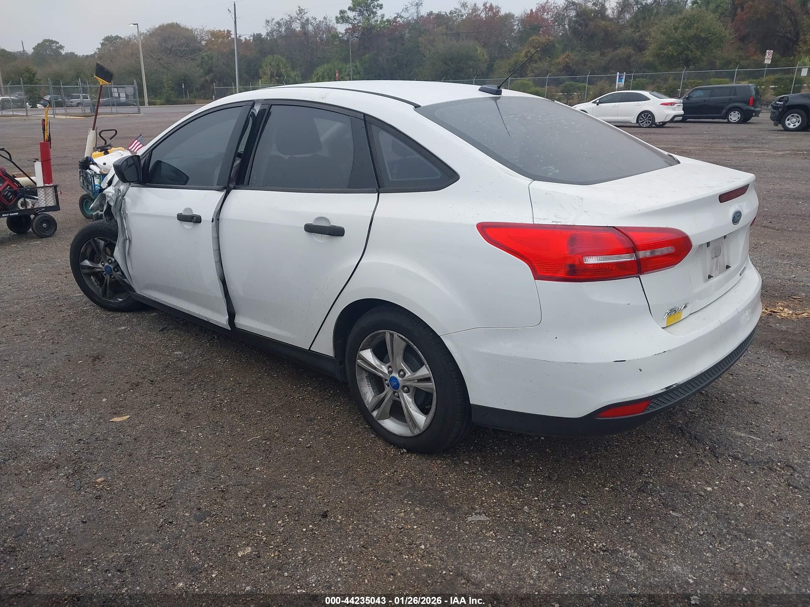 FORD FOCUS image 3