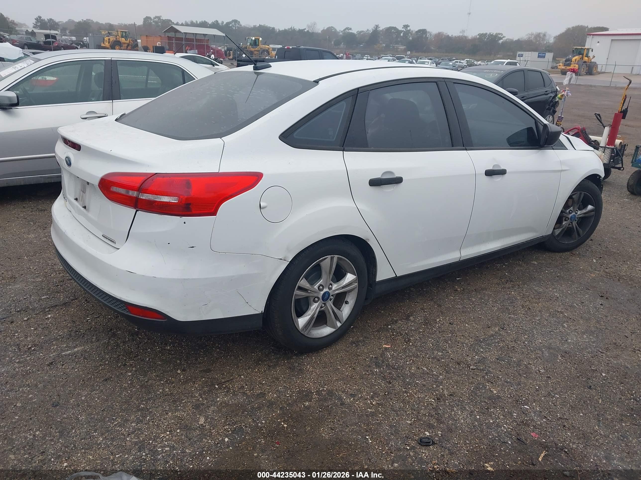 FORD FOCUS image 4