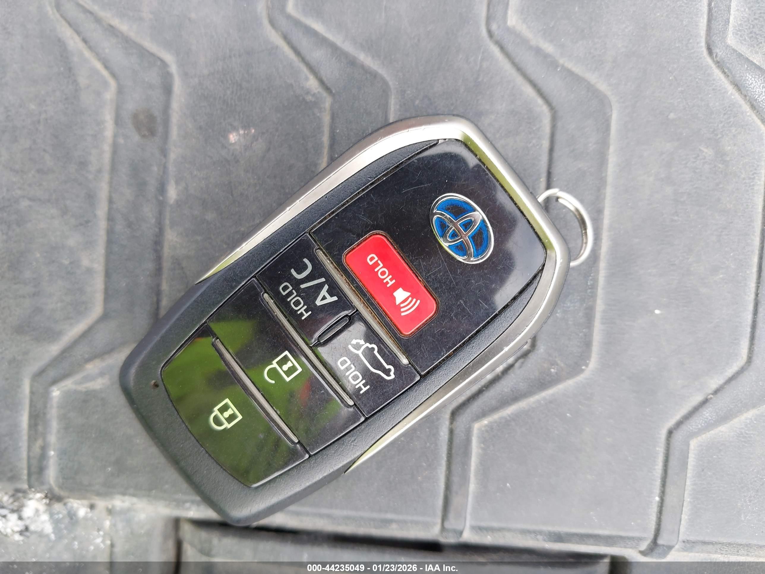TOYOTA RAV4 image 11