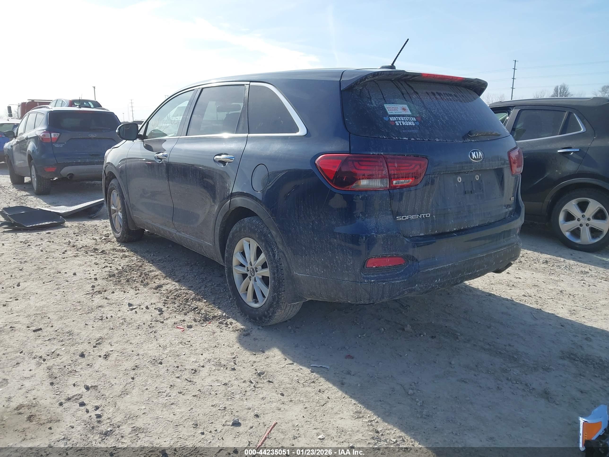 KIA SORENTO image 3
