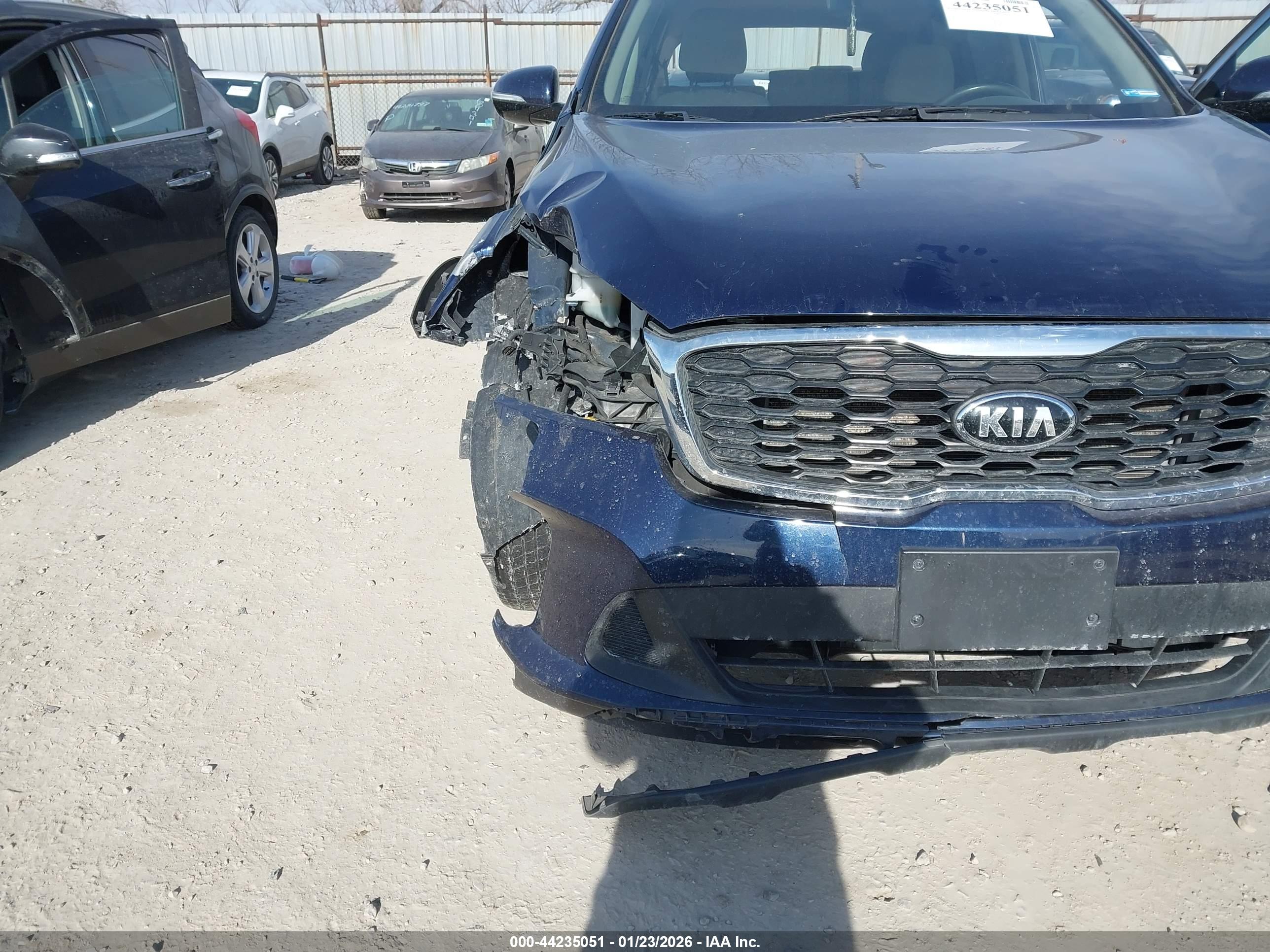 KIA SORENTO image 6