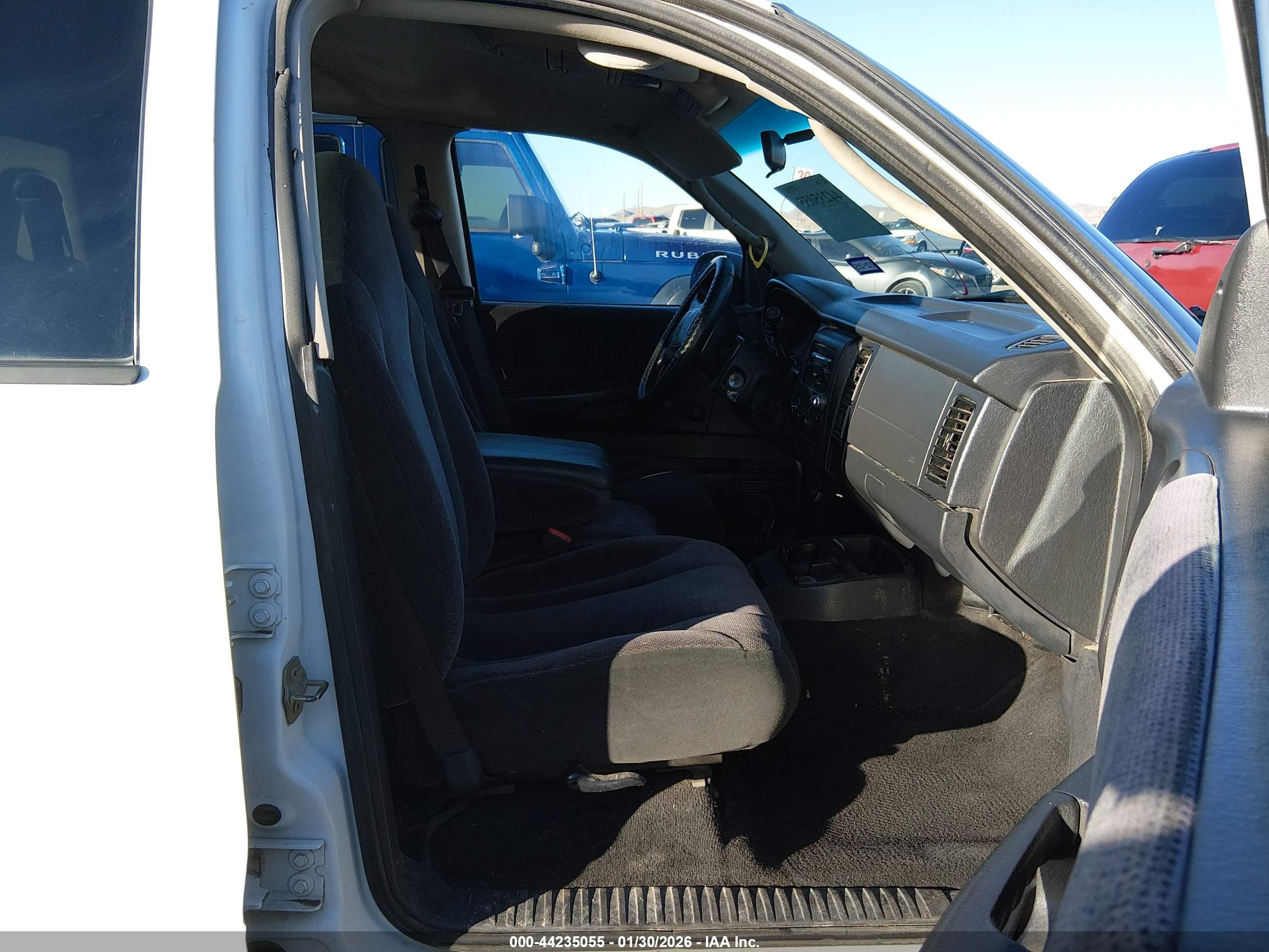 DODGE DAKOTA image 5