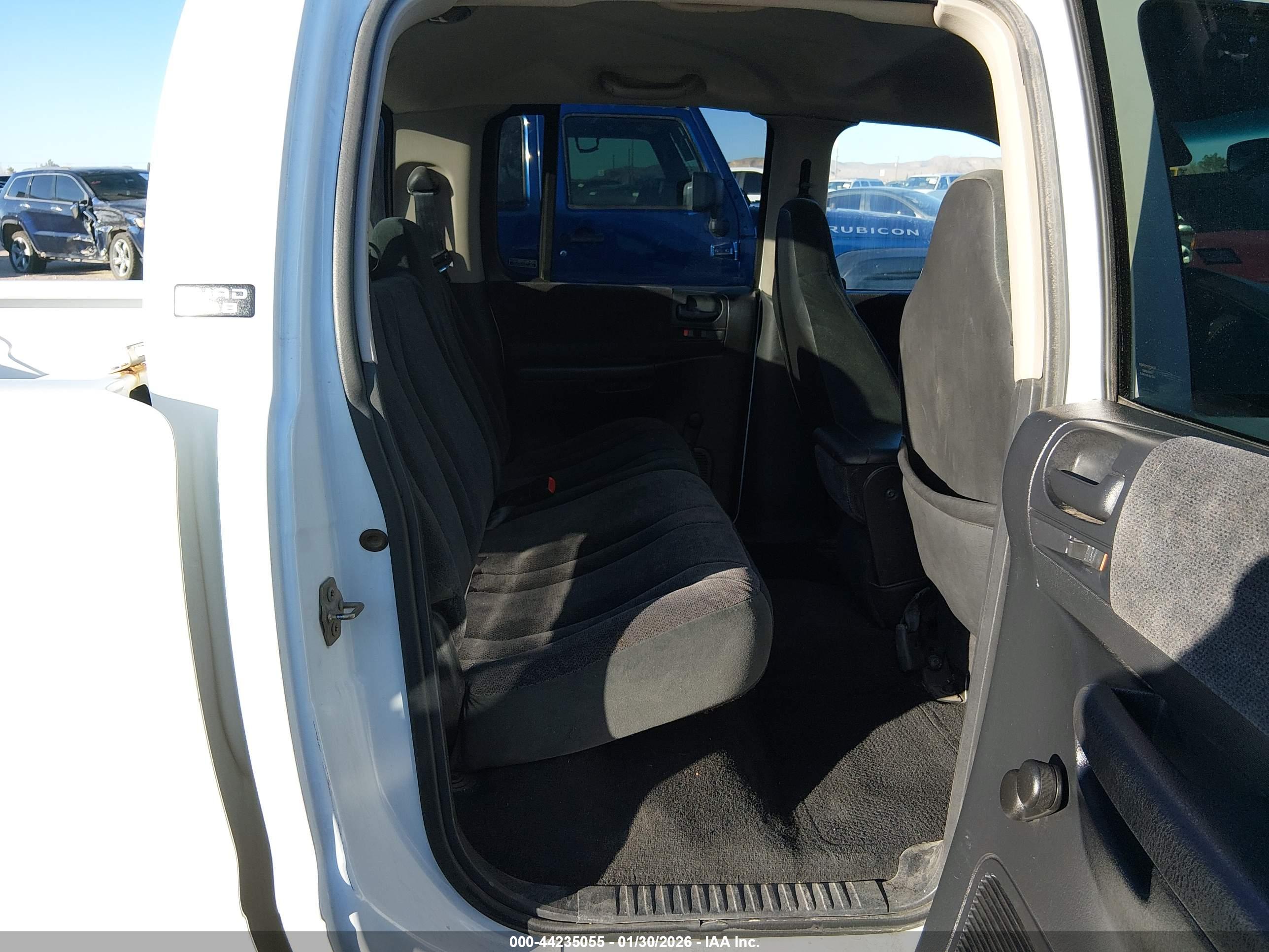 DODGE DAKOTA image 8