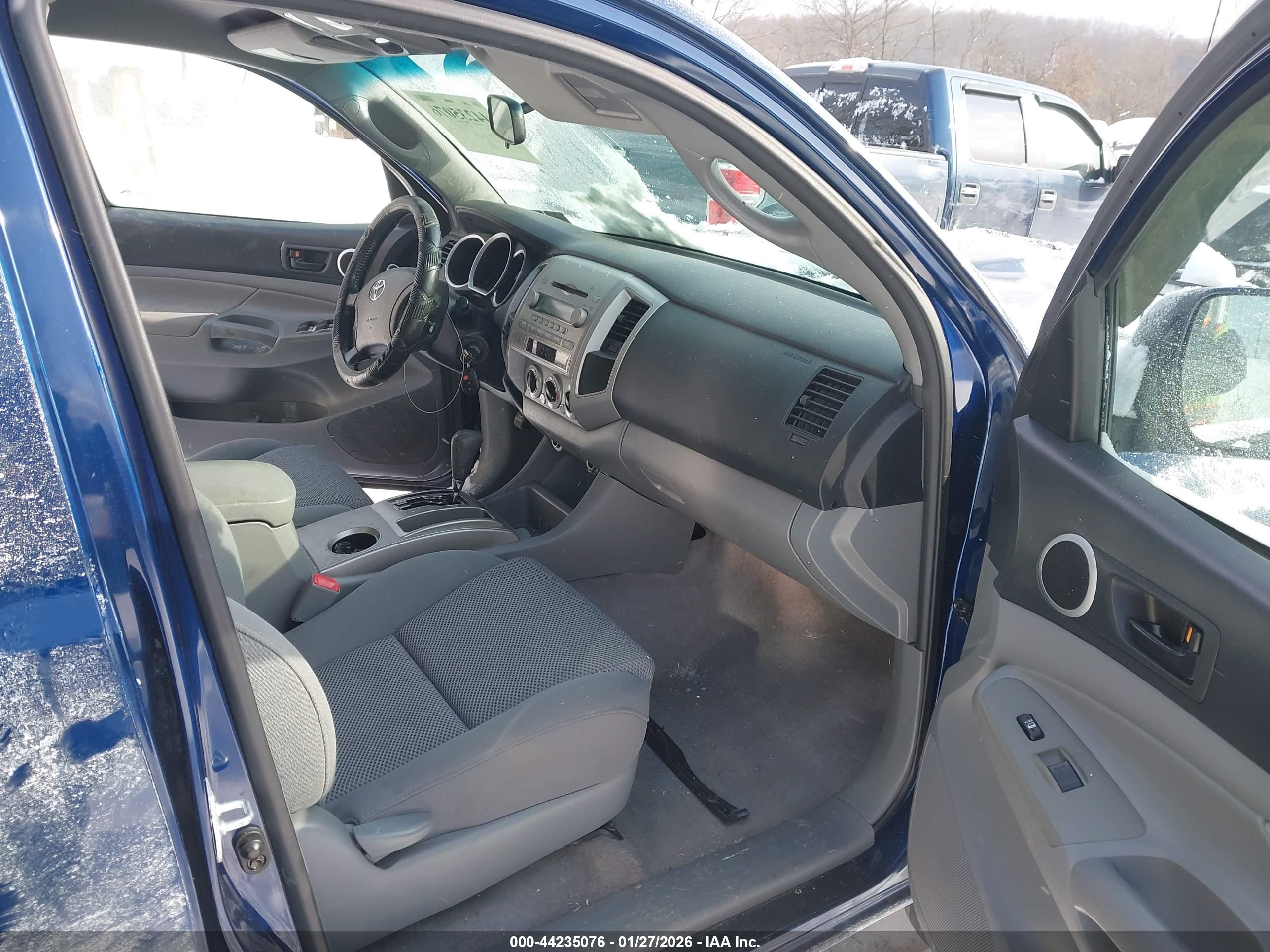 TOYOTA TACOMA image 5