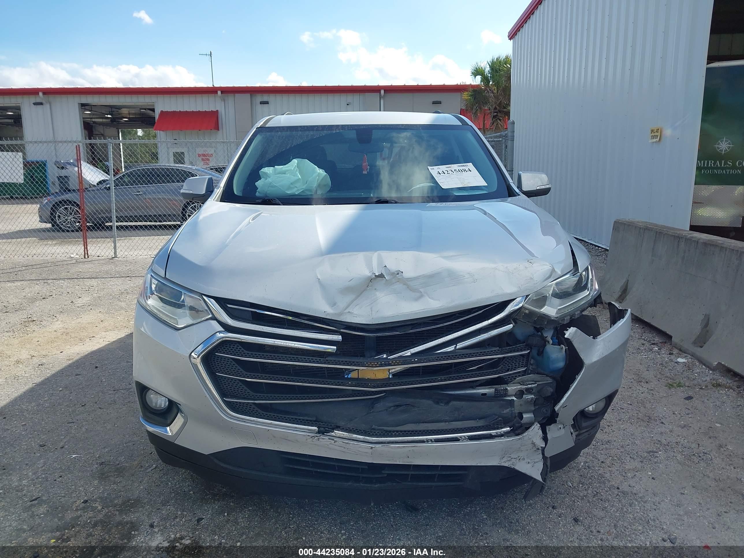 CHEVROLET TRAVERSE image 6