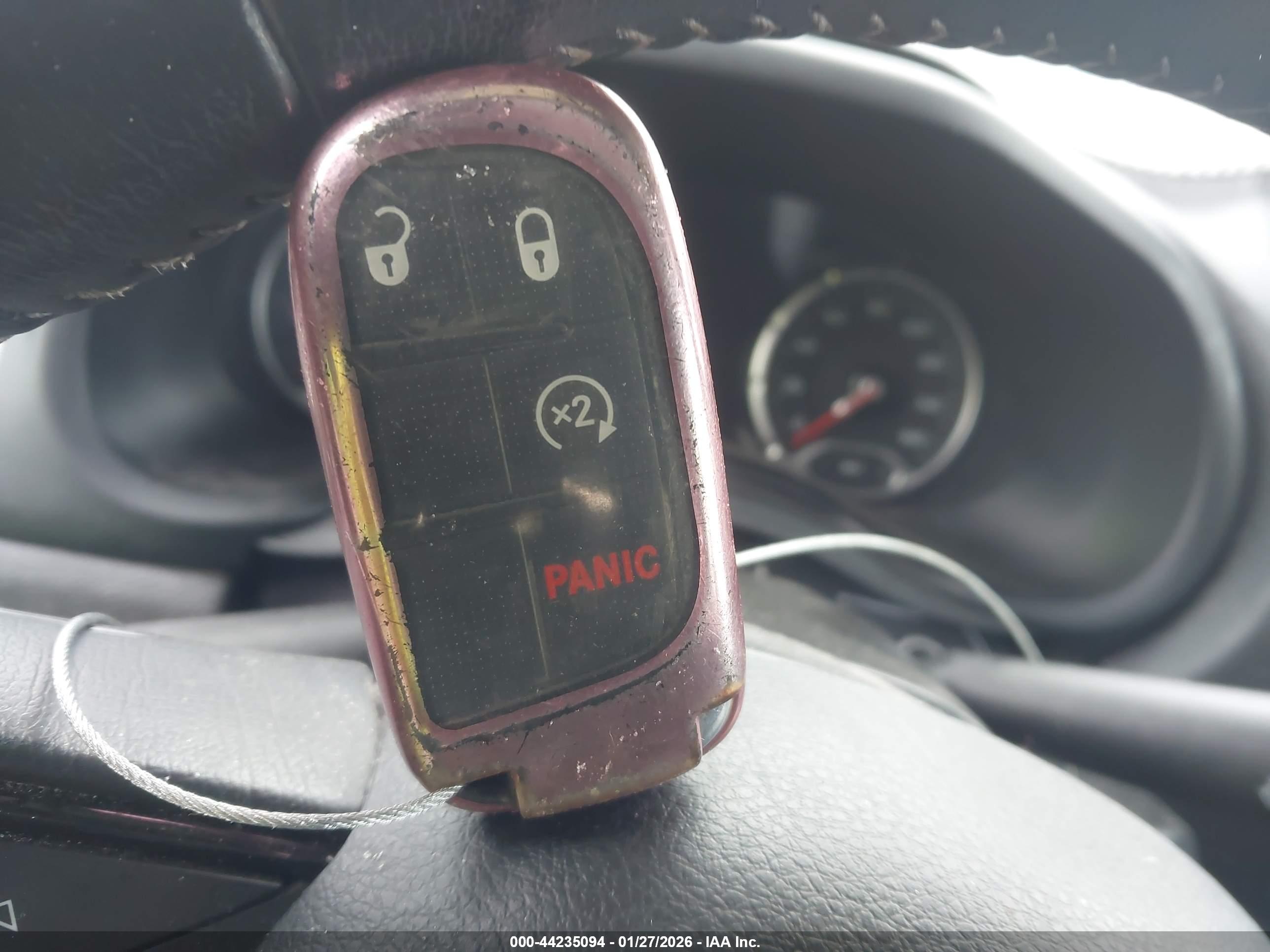 JEEP RENEGADE image 11