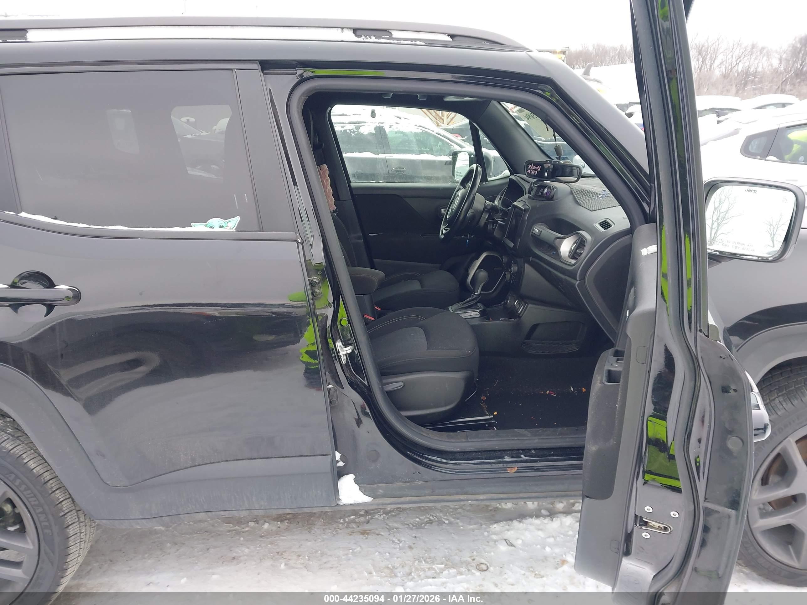 JEEP RENEGADE image 5