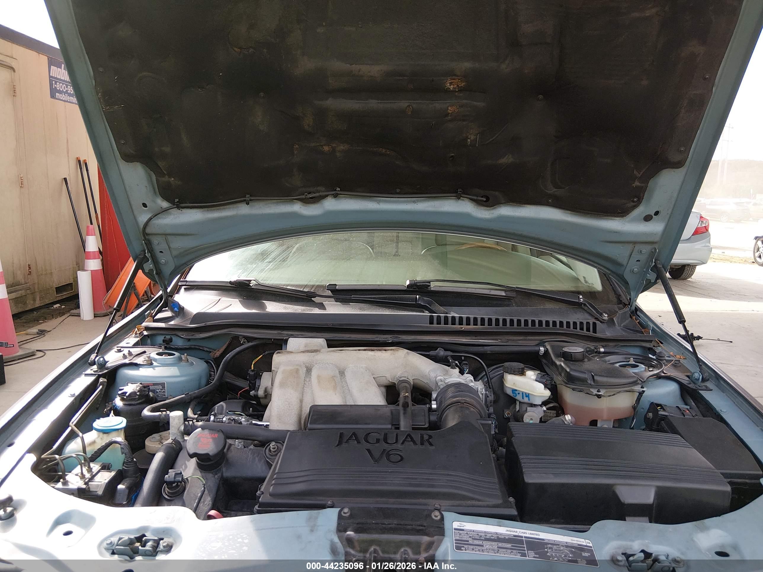 JAGUAR X-TYPE image 10