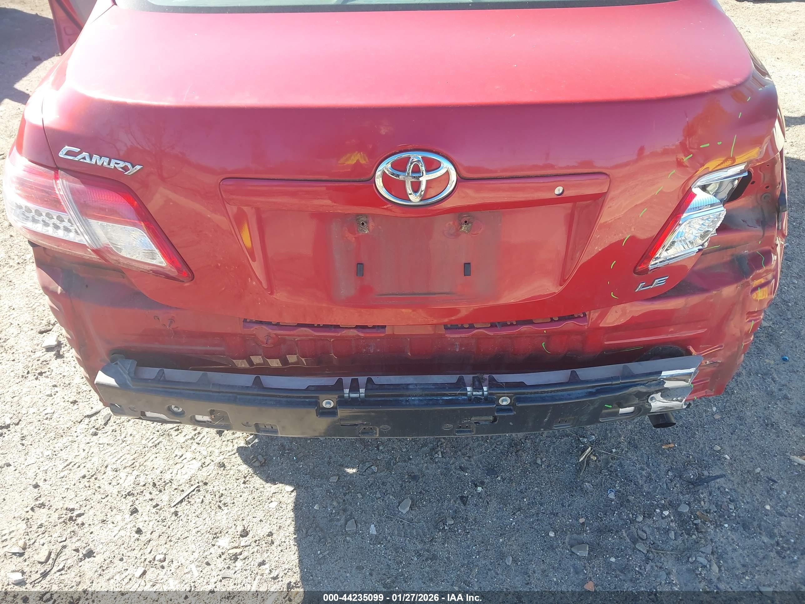 TOYOTA CAMRY image 6