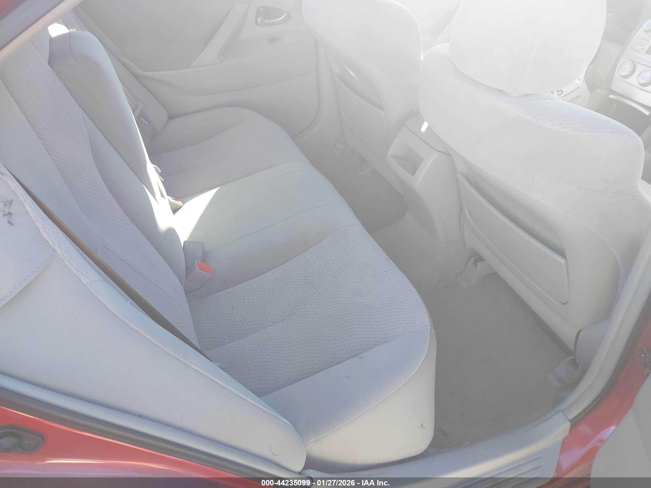 TOYOTA CAMRY image 8