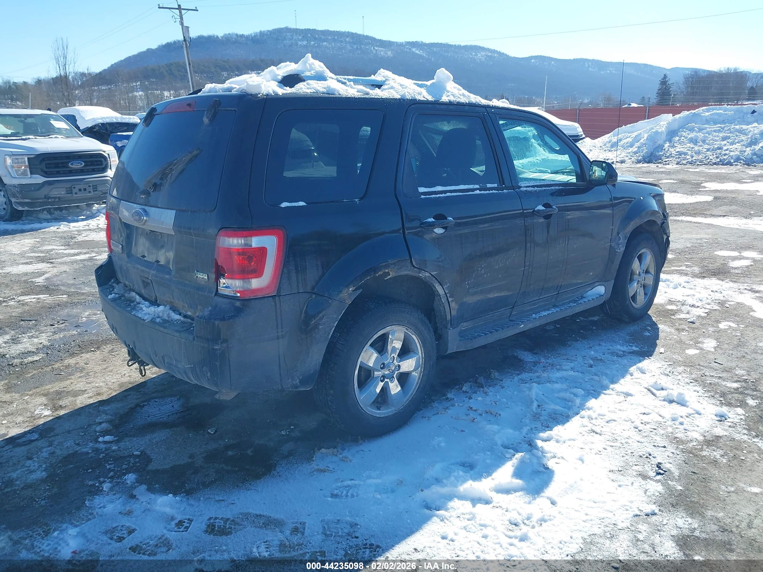 FORD ESCAPE image 4