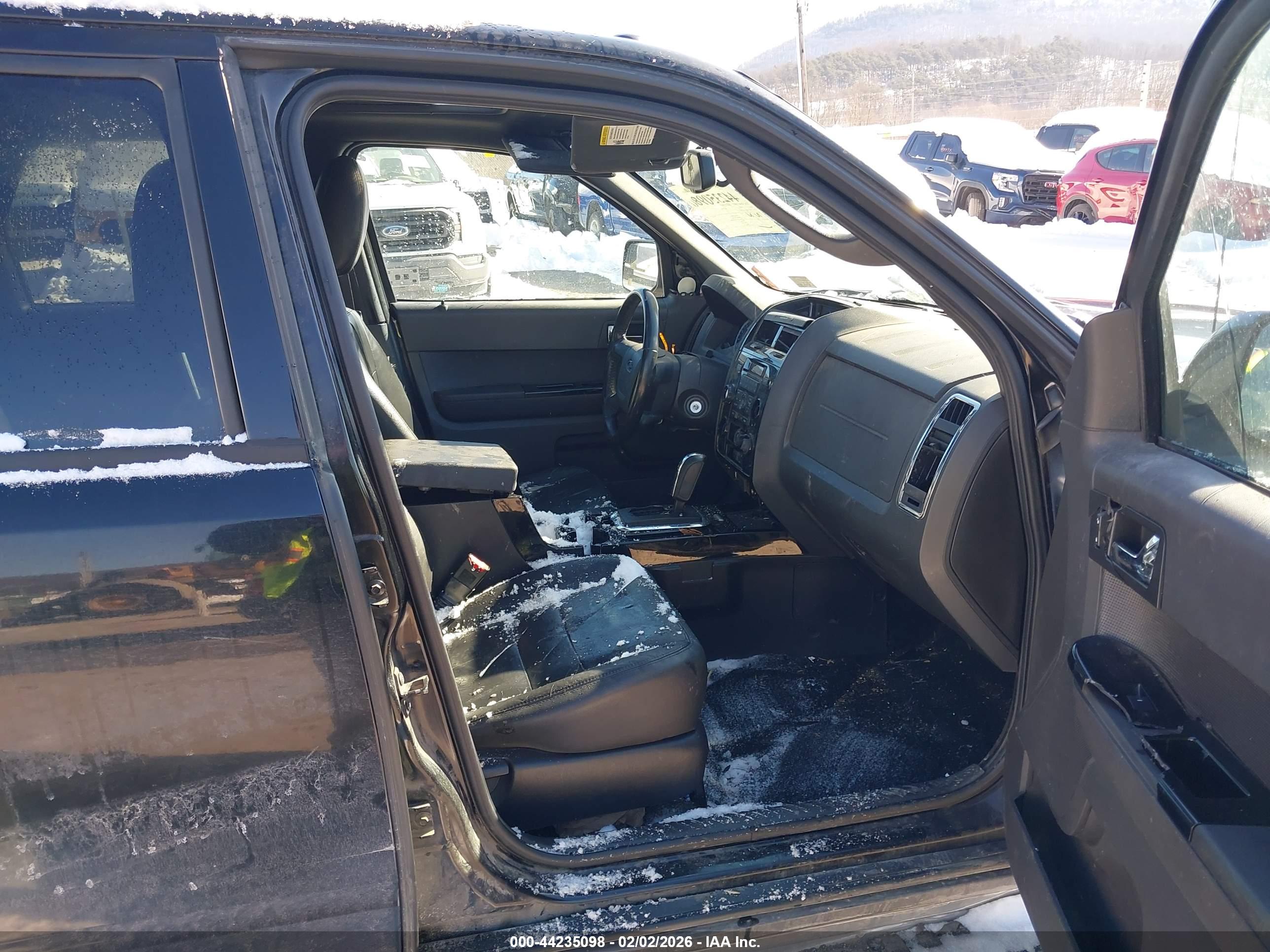 FORD ESCAPE image 5