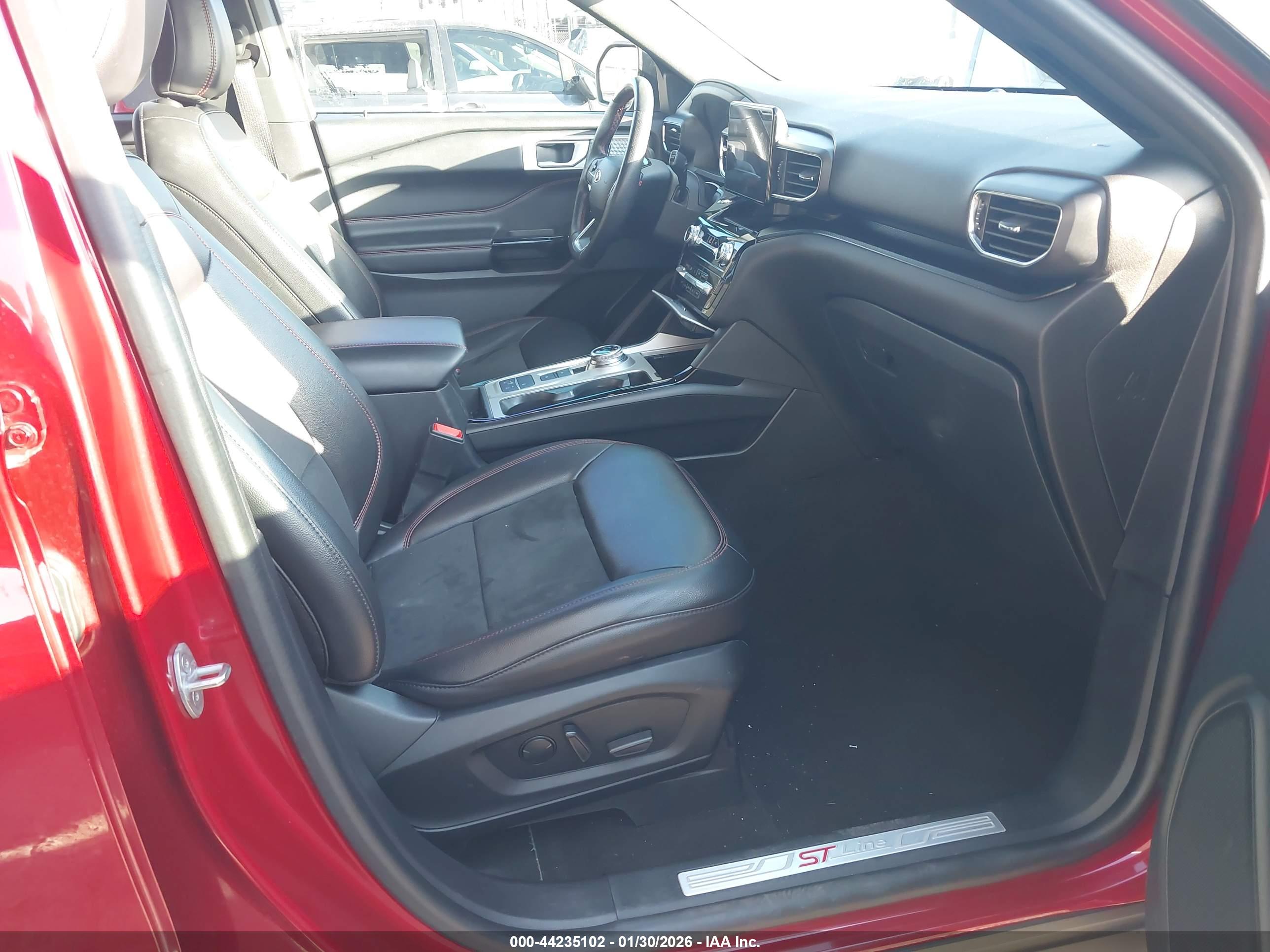 FORD EXPLORER image 5