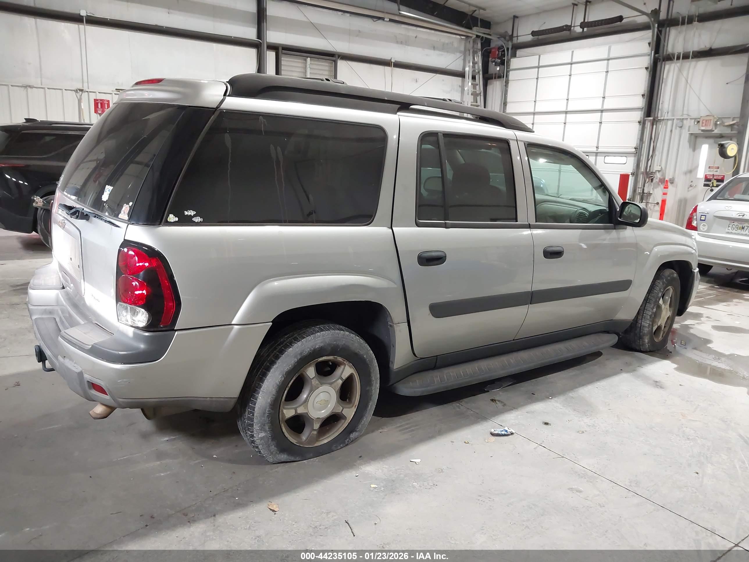 CHEVROLET TRAILBLAZER image 4