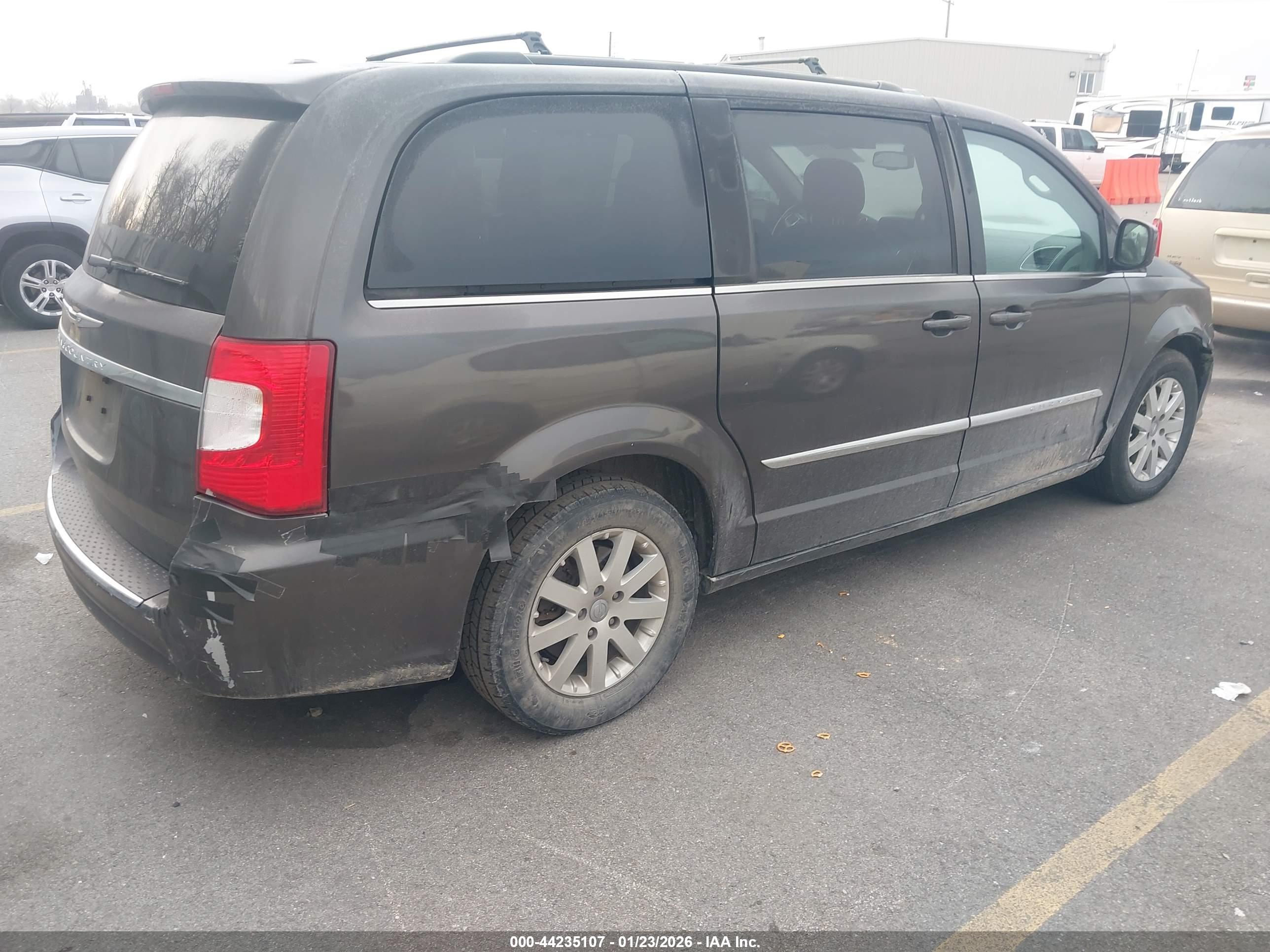 CHRYSLER TOWN image 4