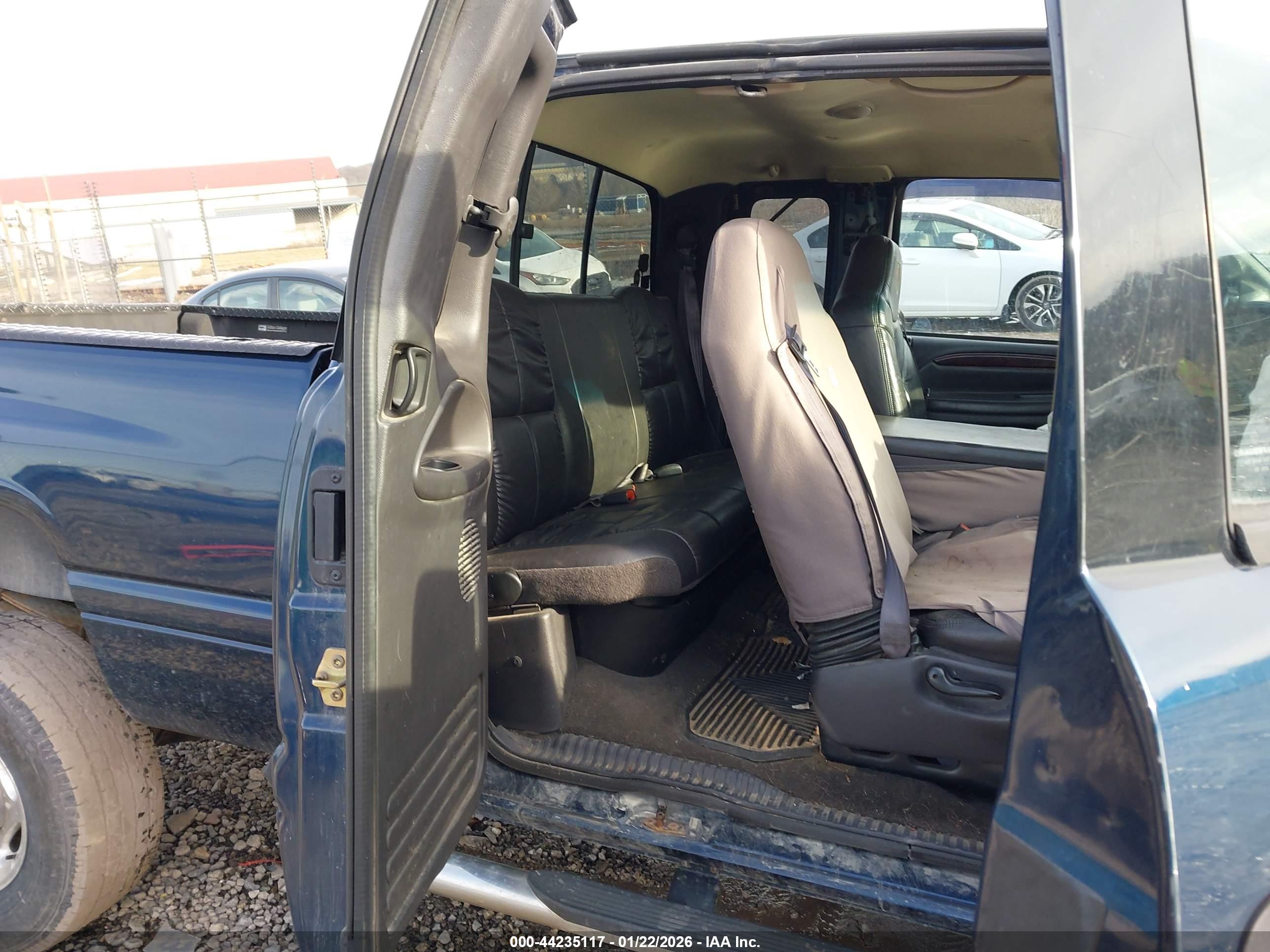 DODGE RAM image 8