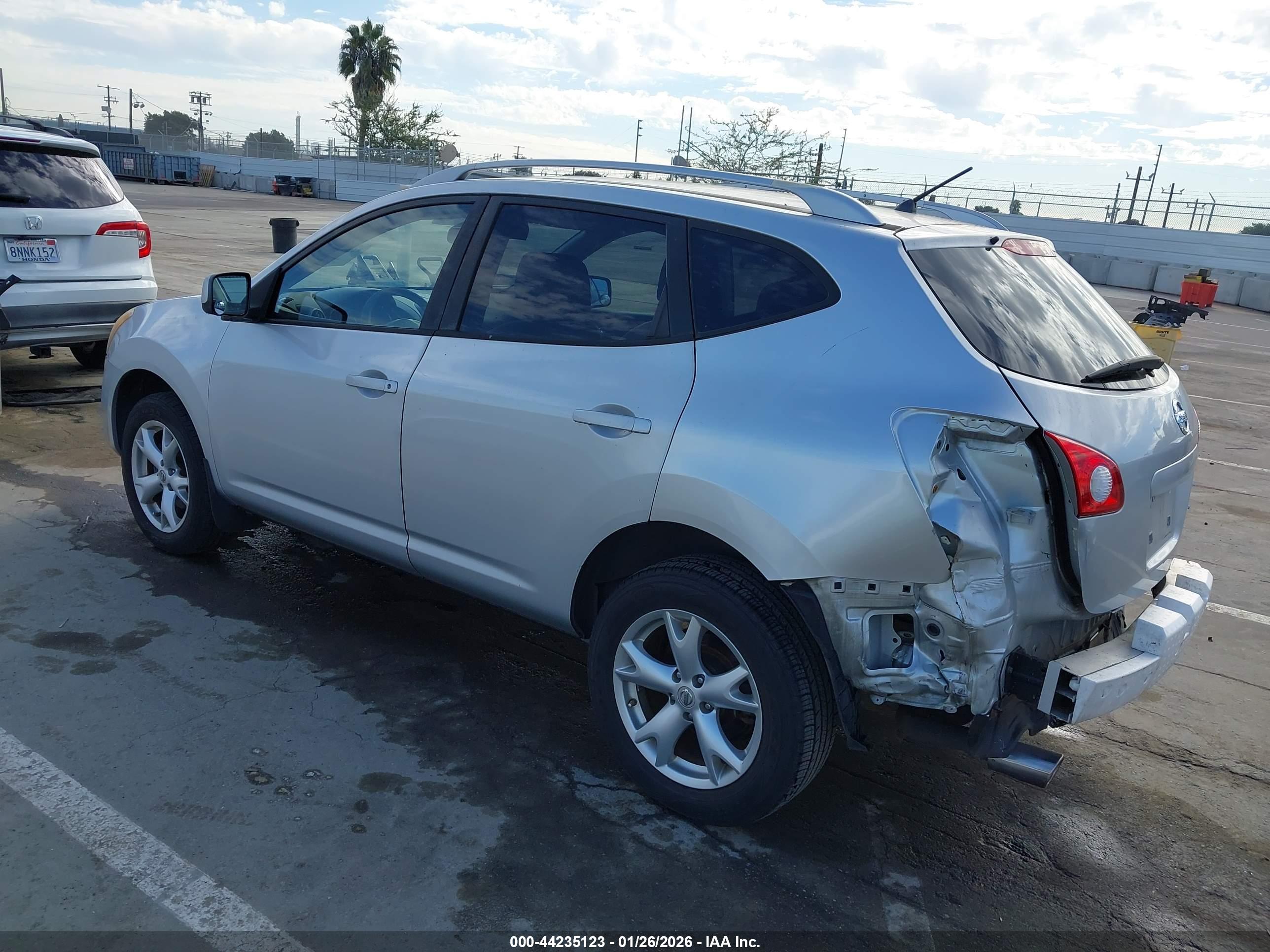 NISSAN ROGUE image 3