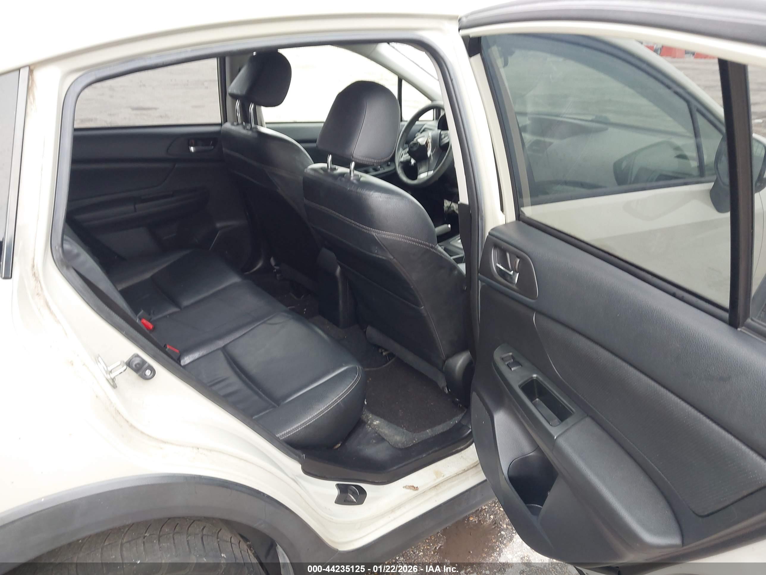 SUBARU XV image 8