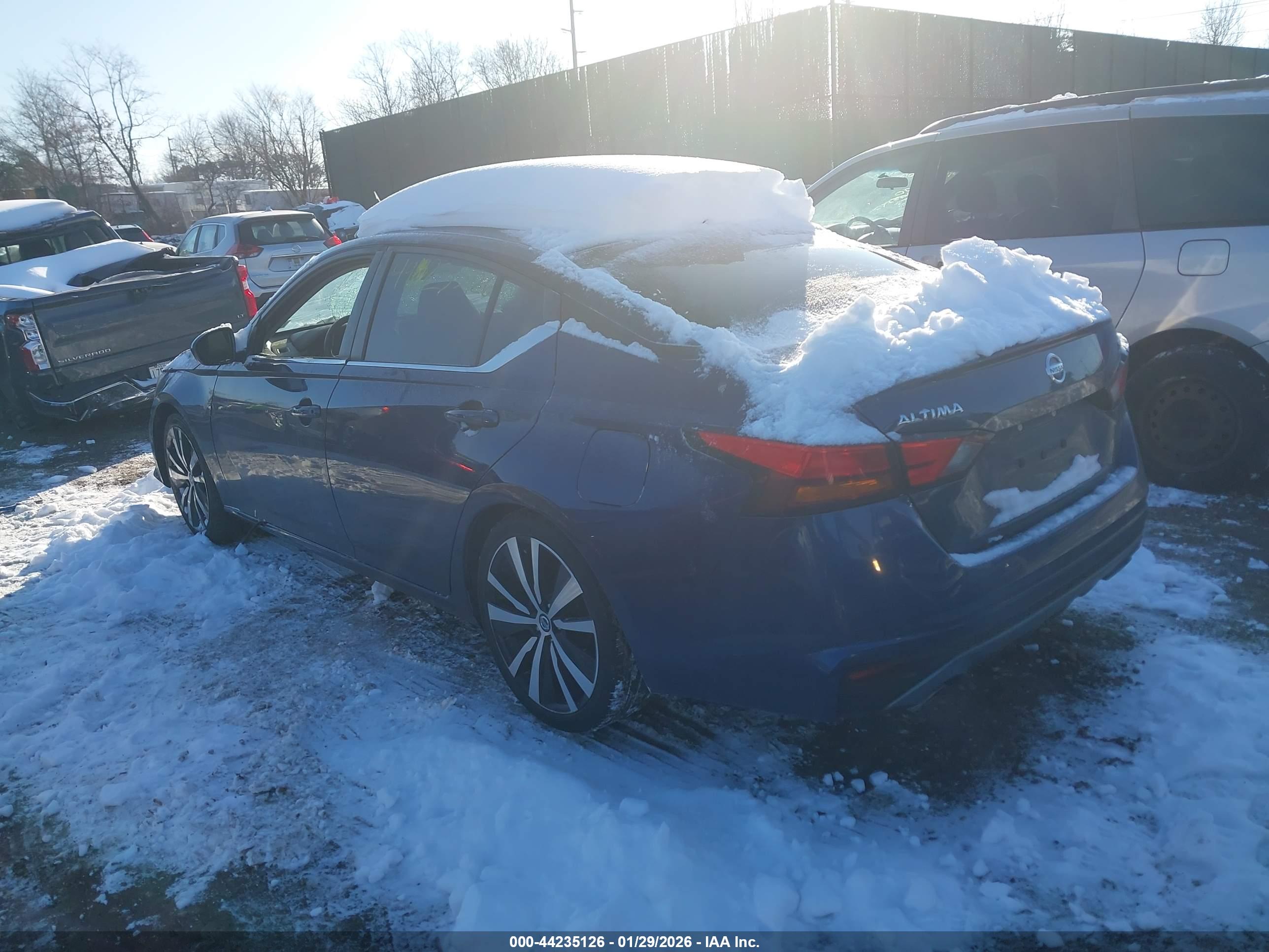 NISSAN ALTIMA image 3