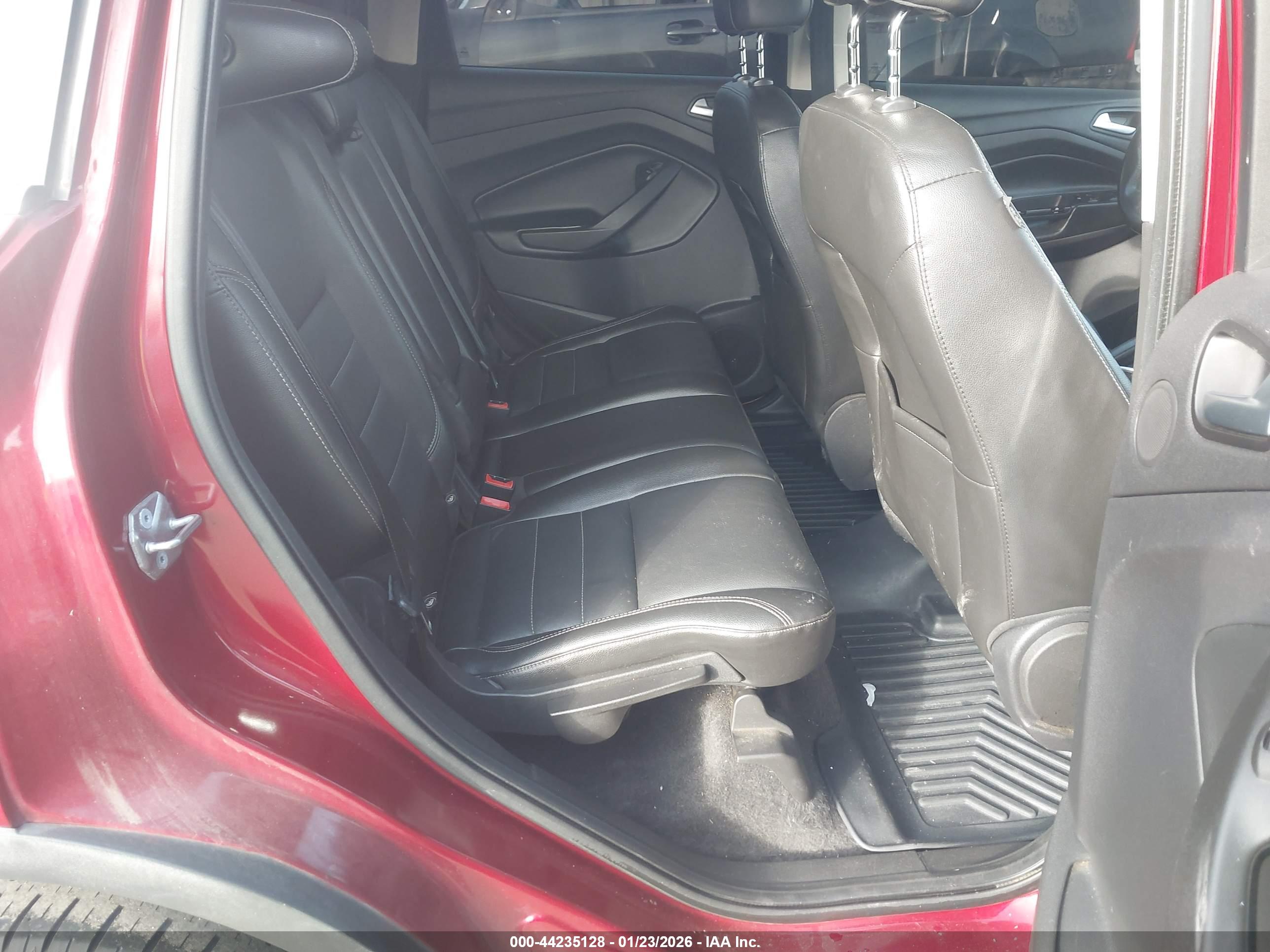 FORD ESCAPE image 8