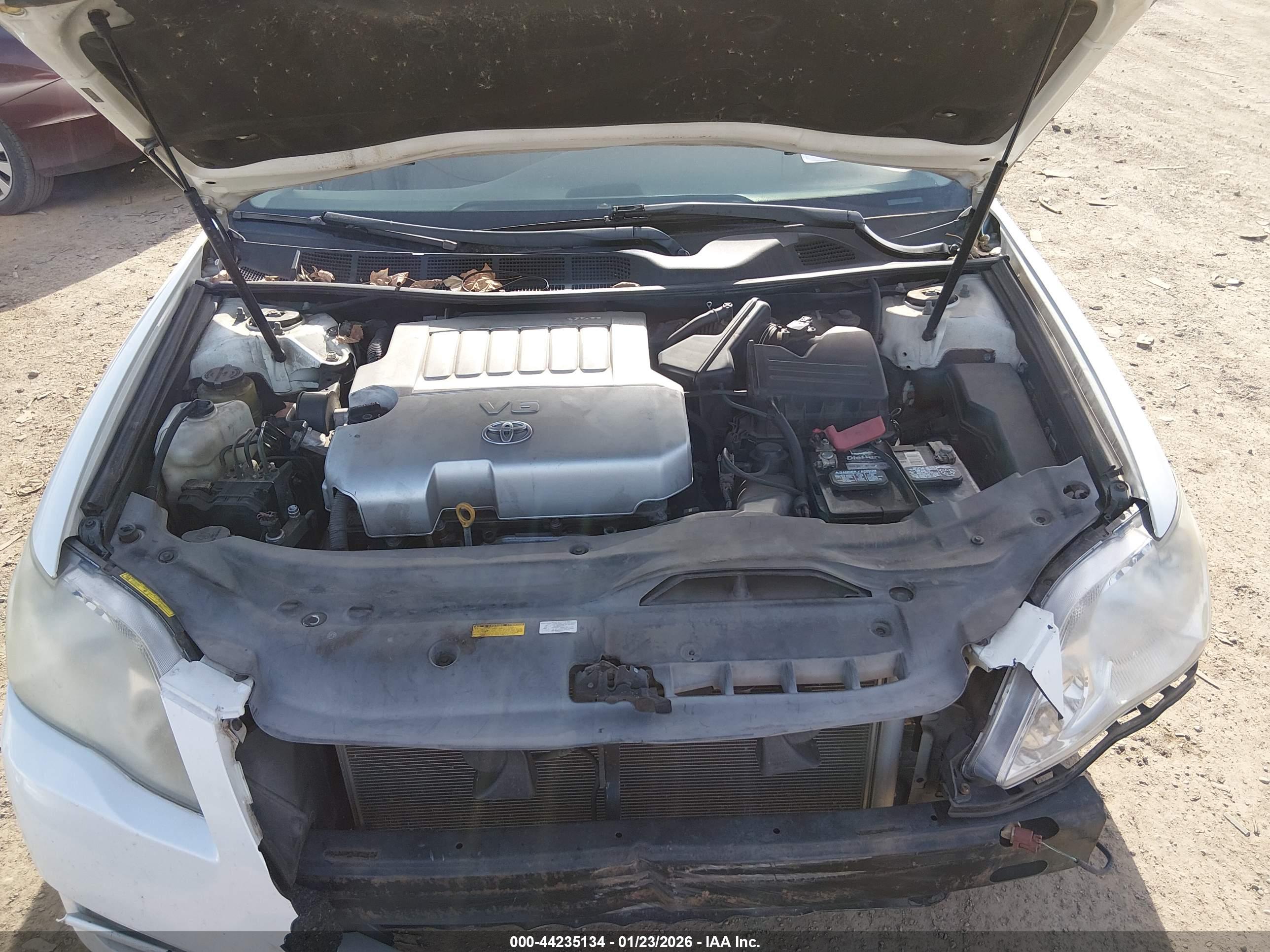 TOYOTA AVALON image 10
