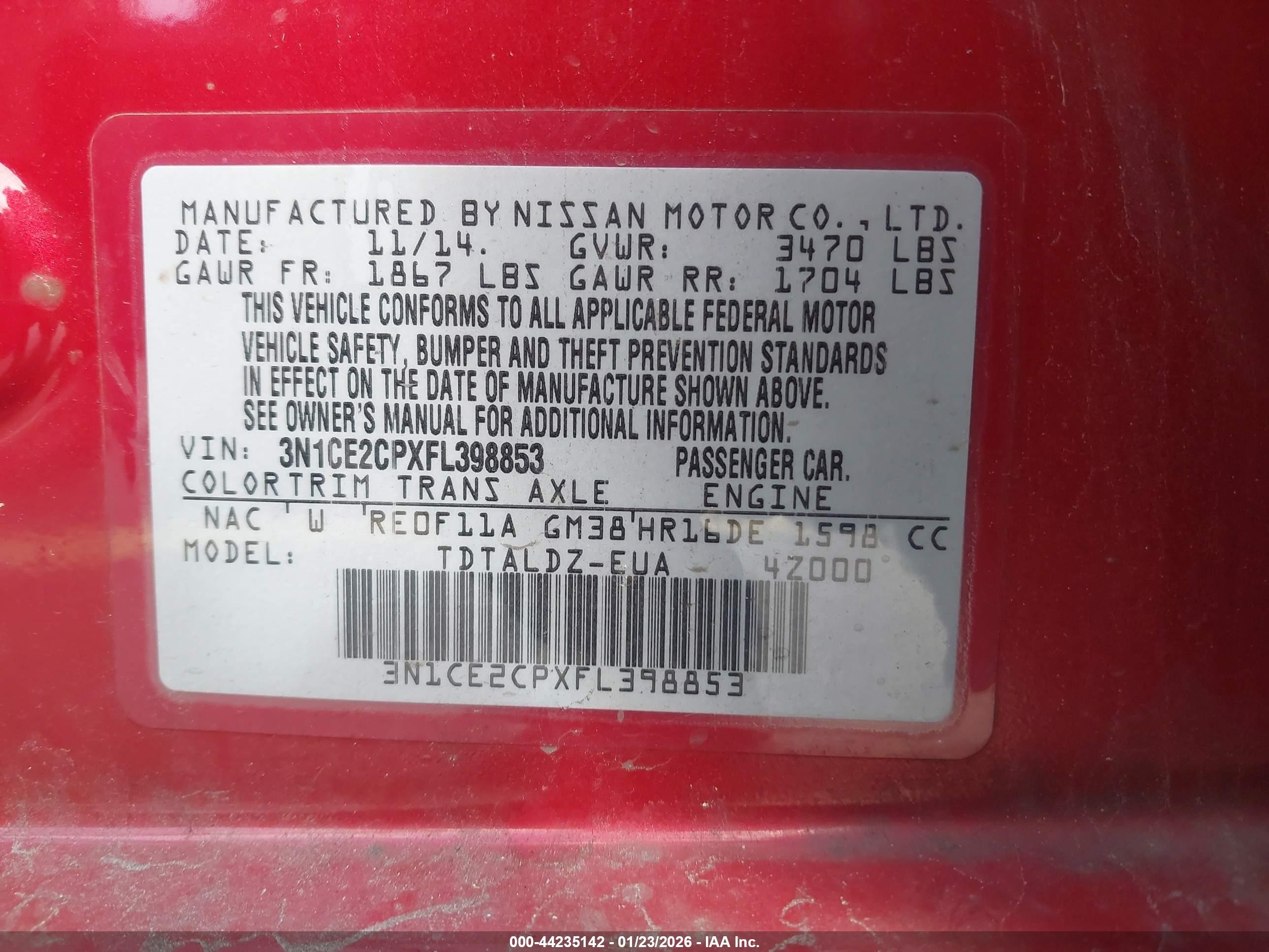 NISSAN VERSA image 9