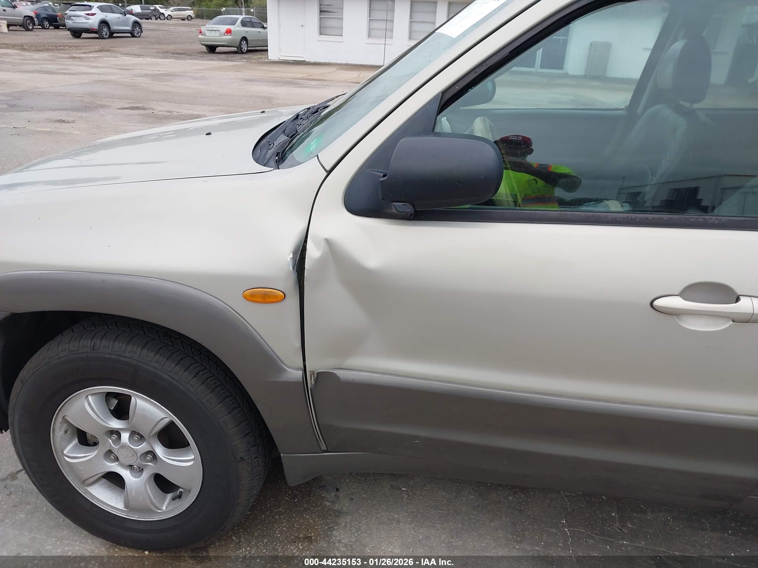 MAZDA TRIBUTE image 6