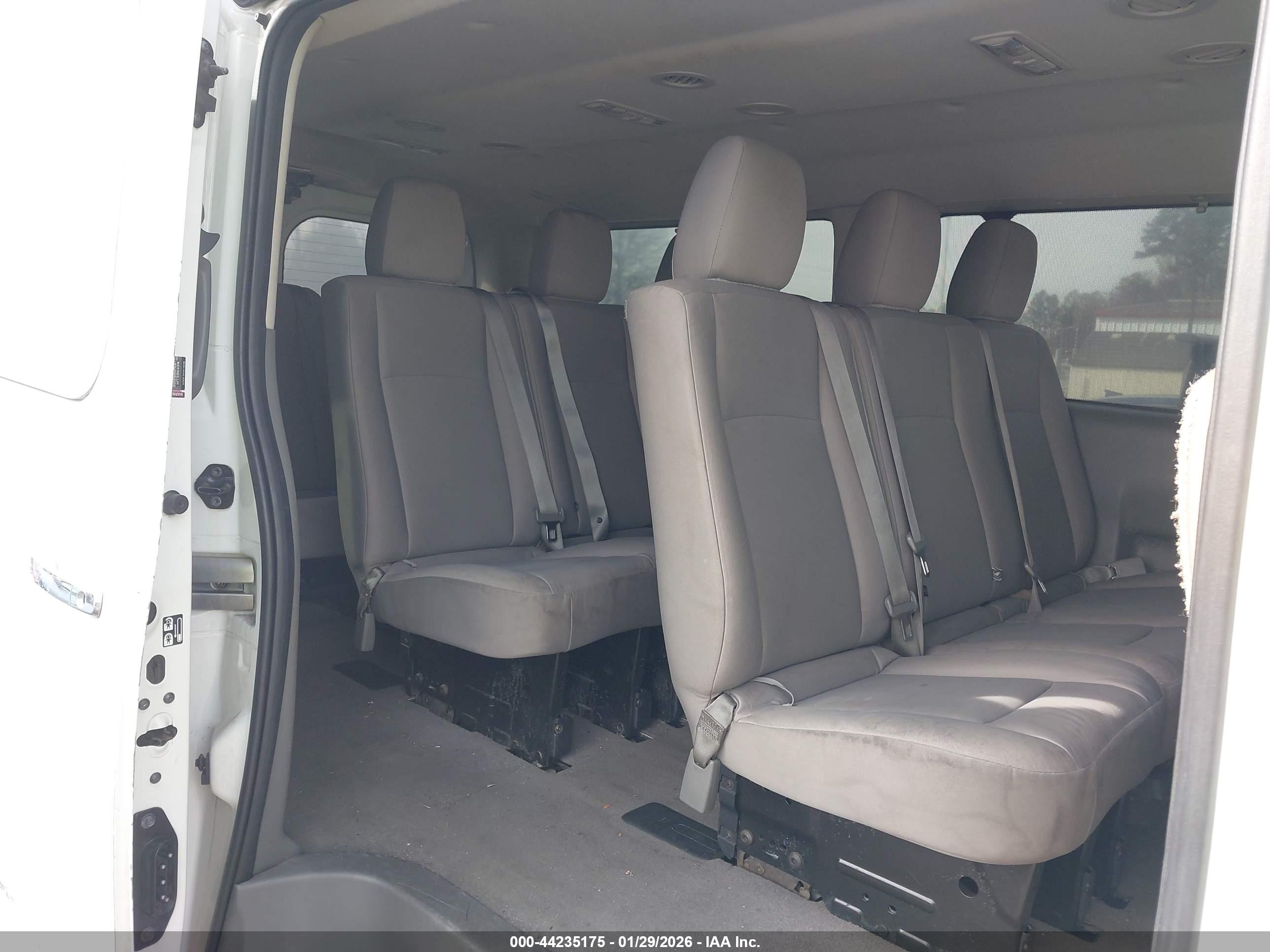 NISSAN NV image 8
