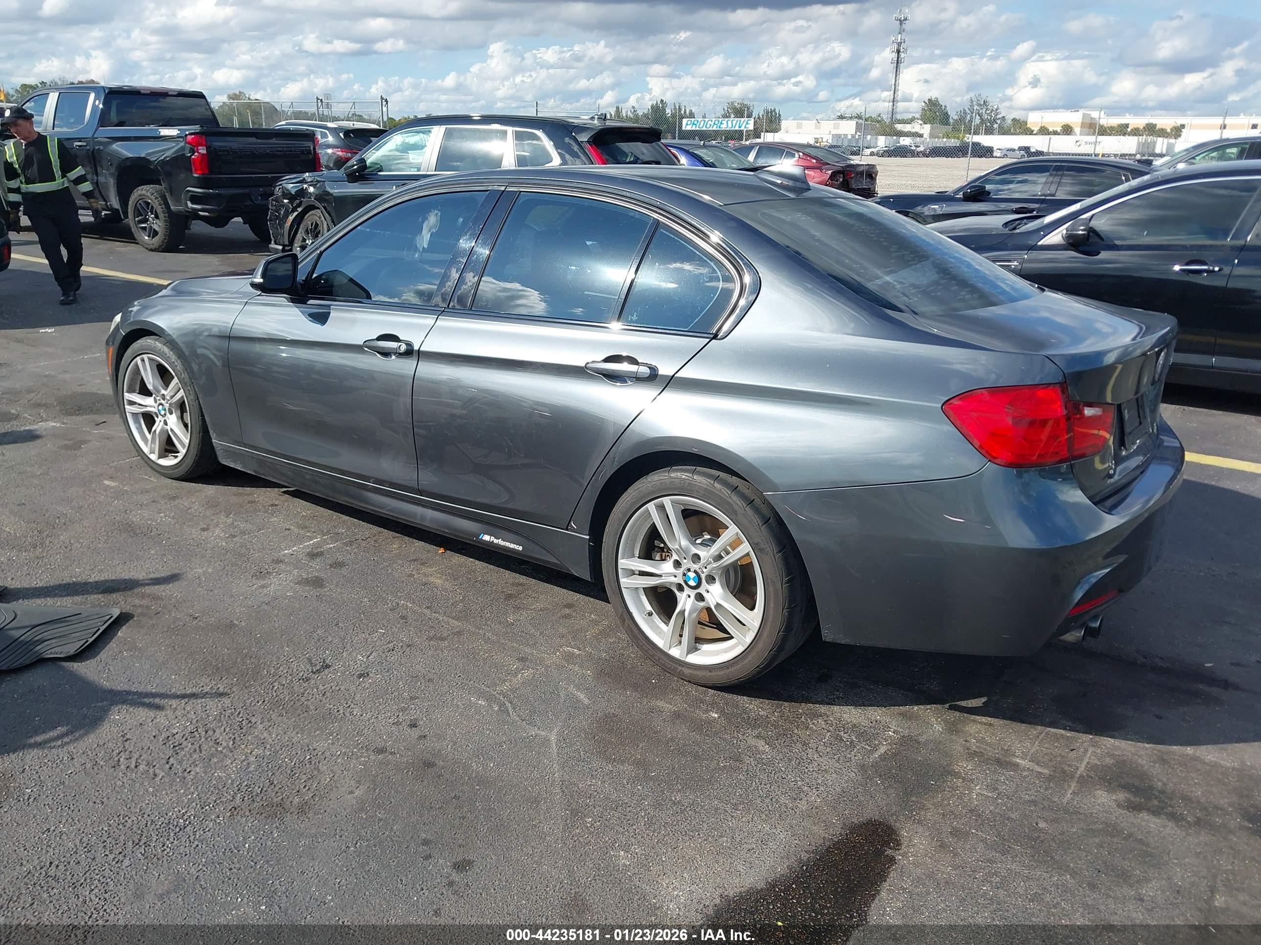 BMW 328I image 3