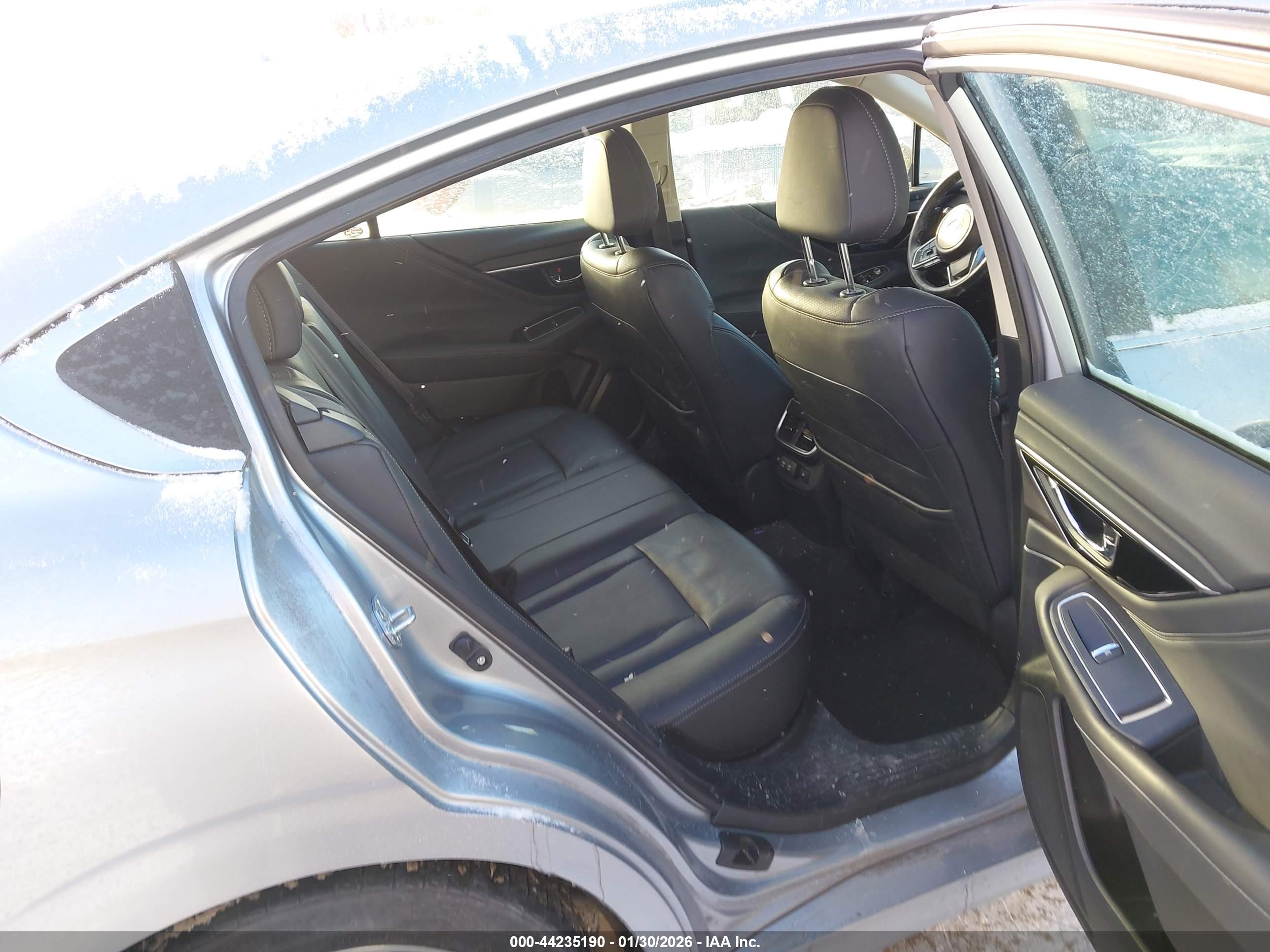 SUBARU LEGACY image 8