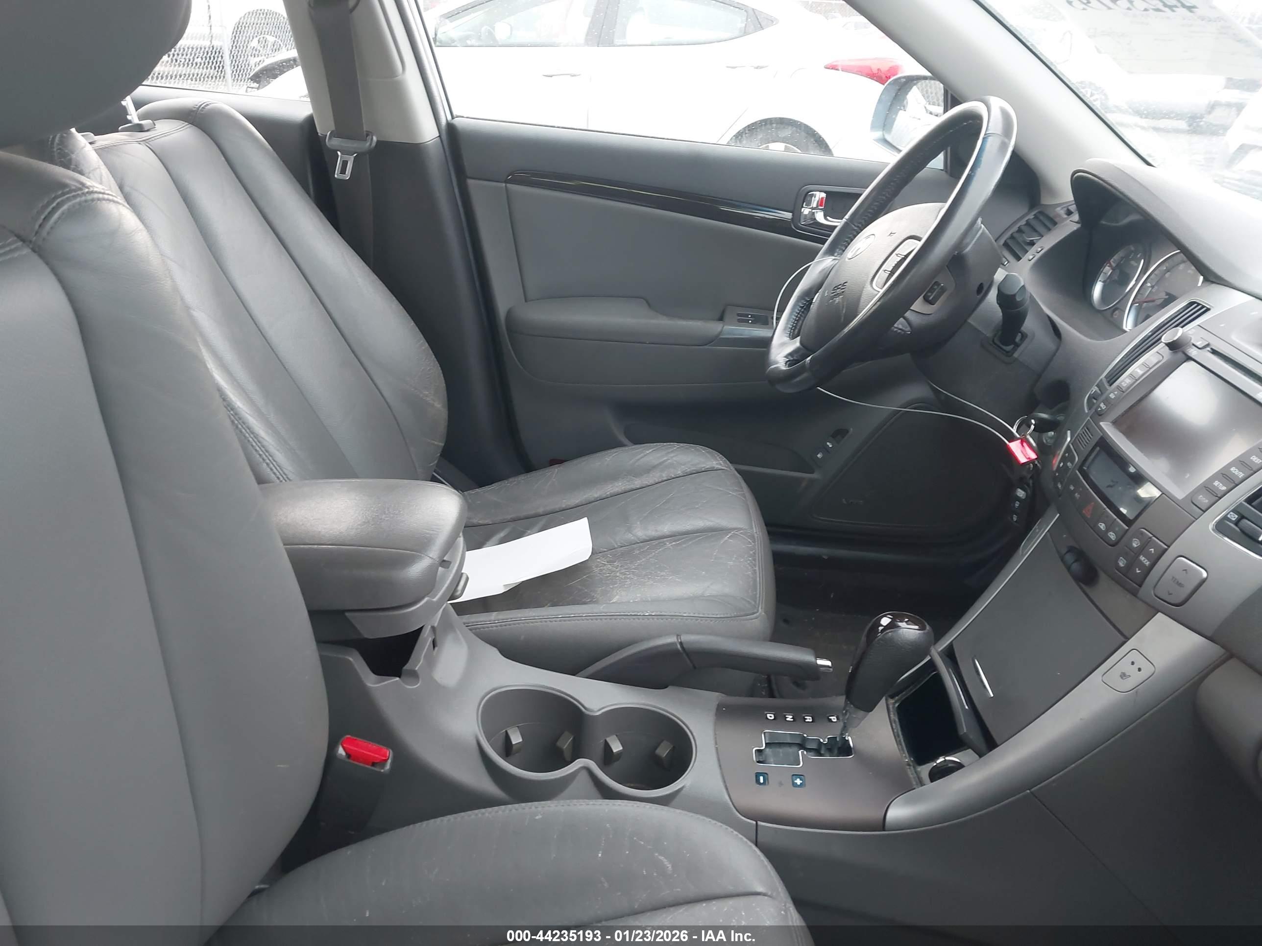 HYUNDAI SONATA image 5