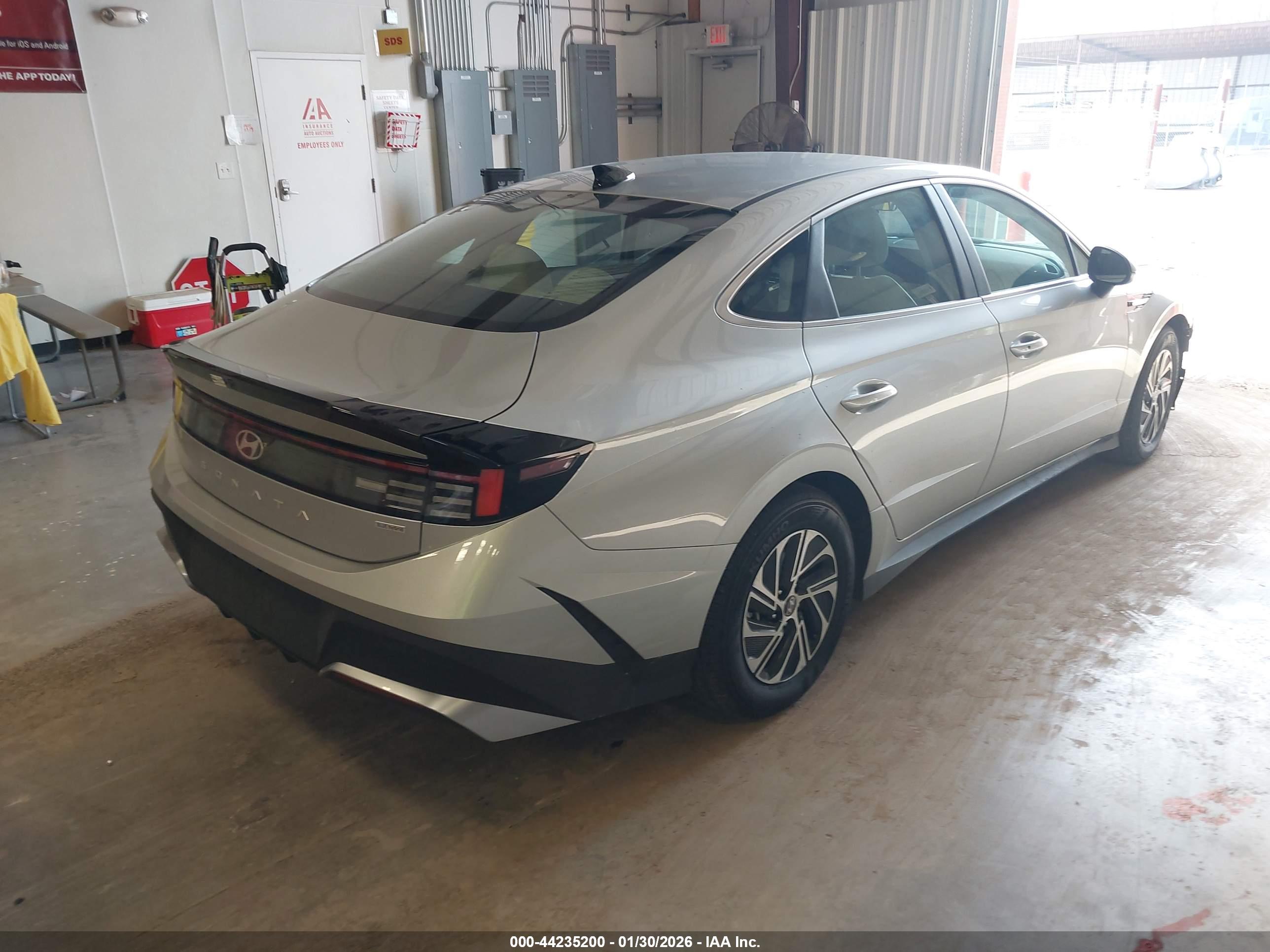 HYUNDAI SONATA image 4