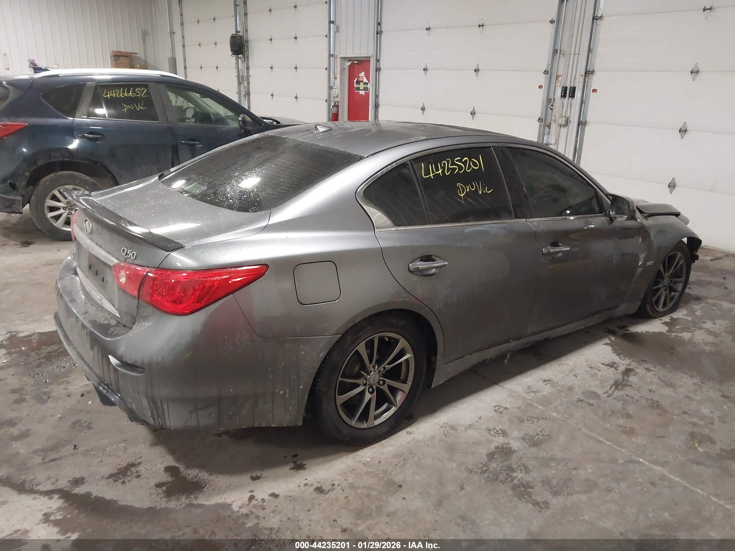 INFINITI Q50 image 4