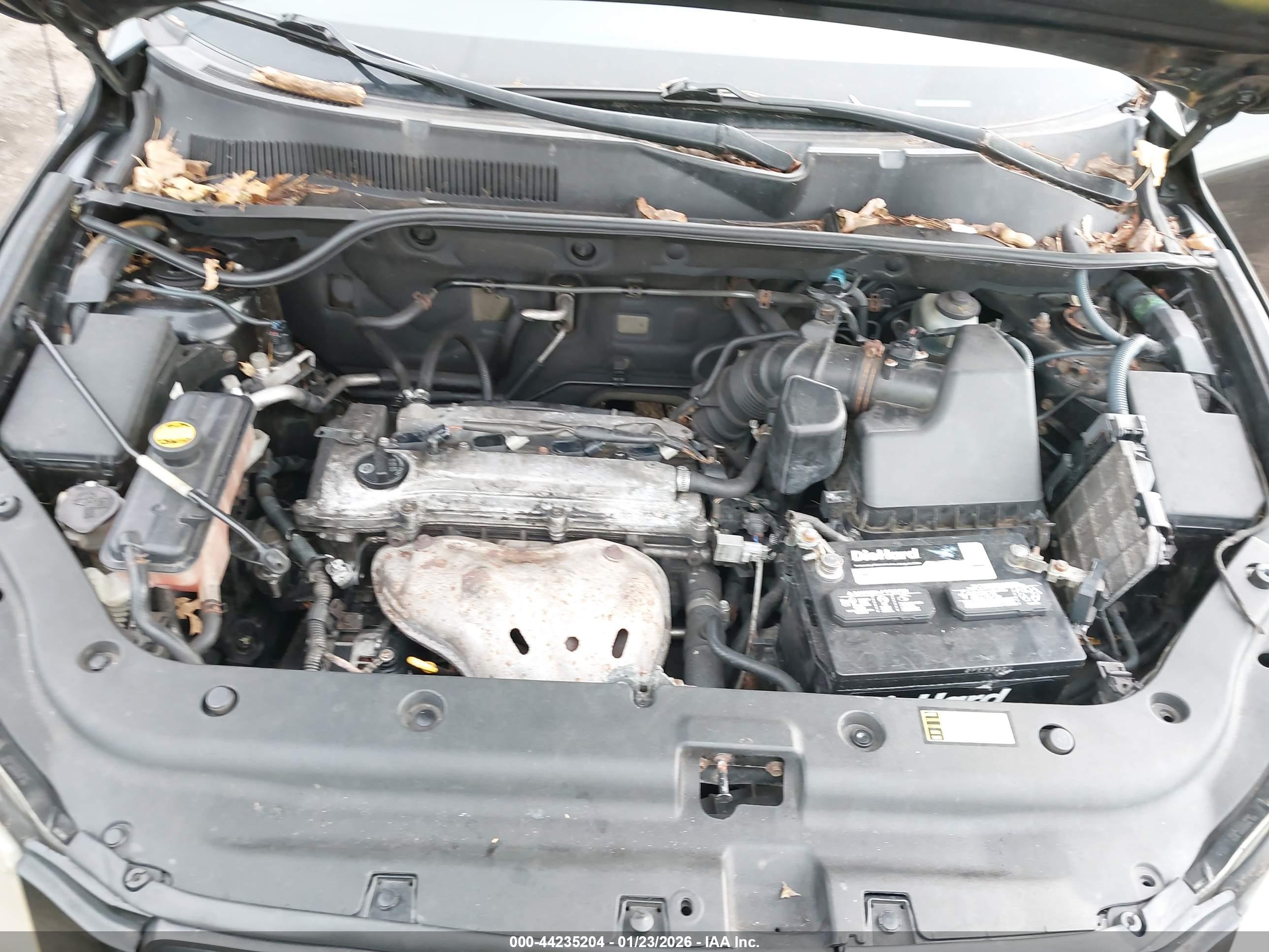 TOYOTA RAV4 image 10