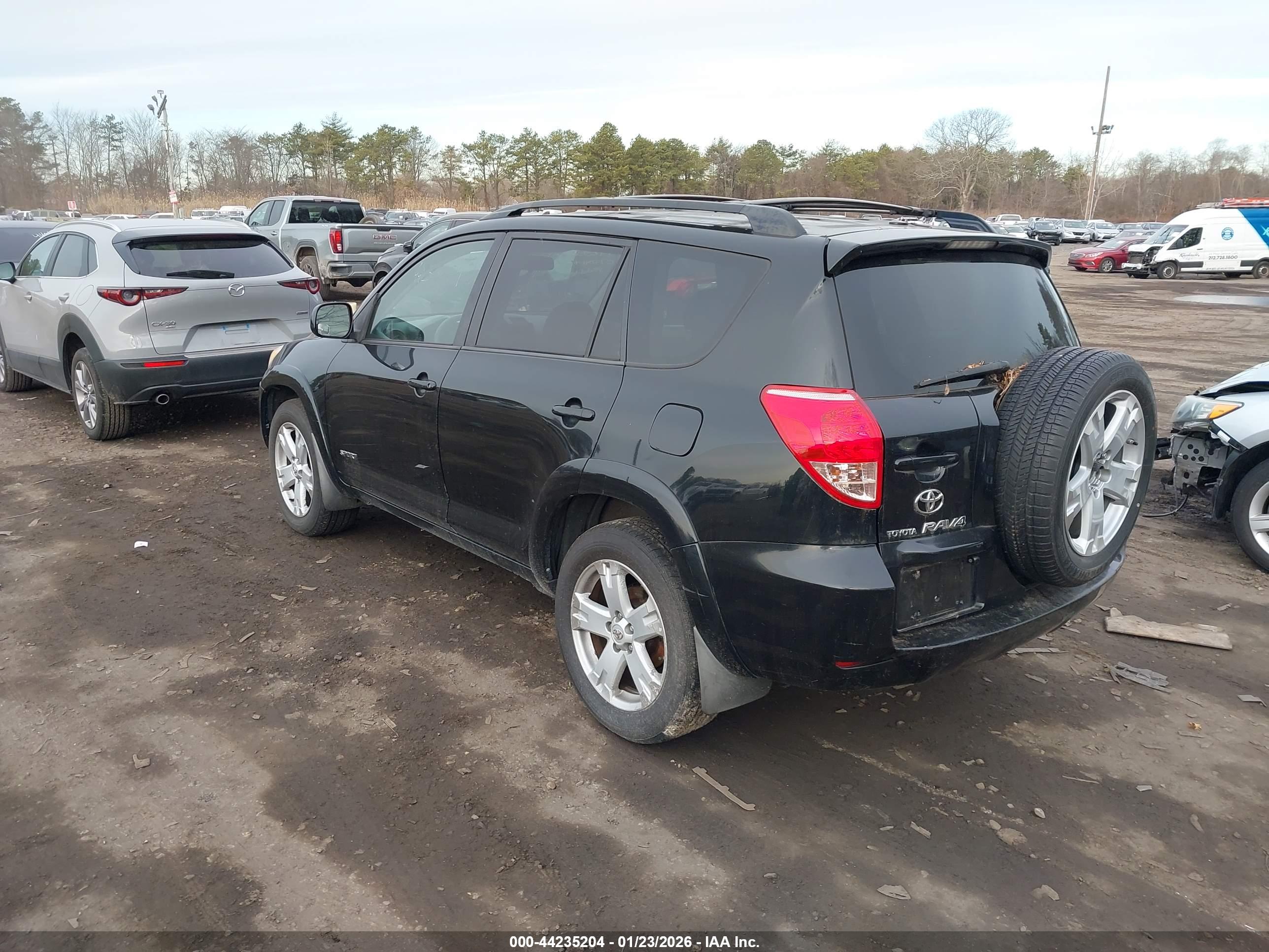 TOYOTA RAV4 image 3